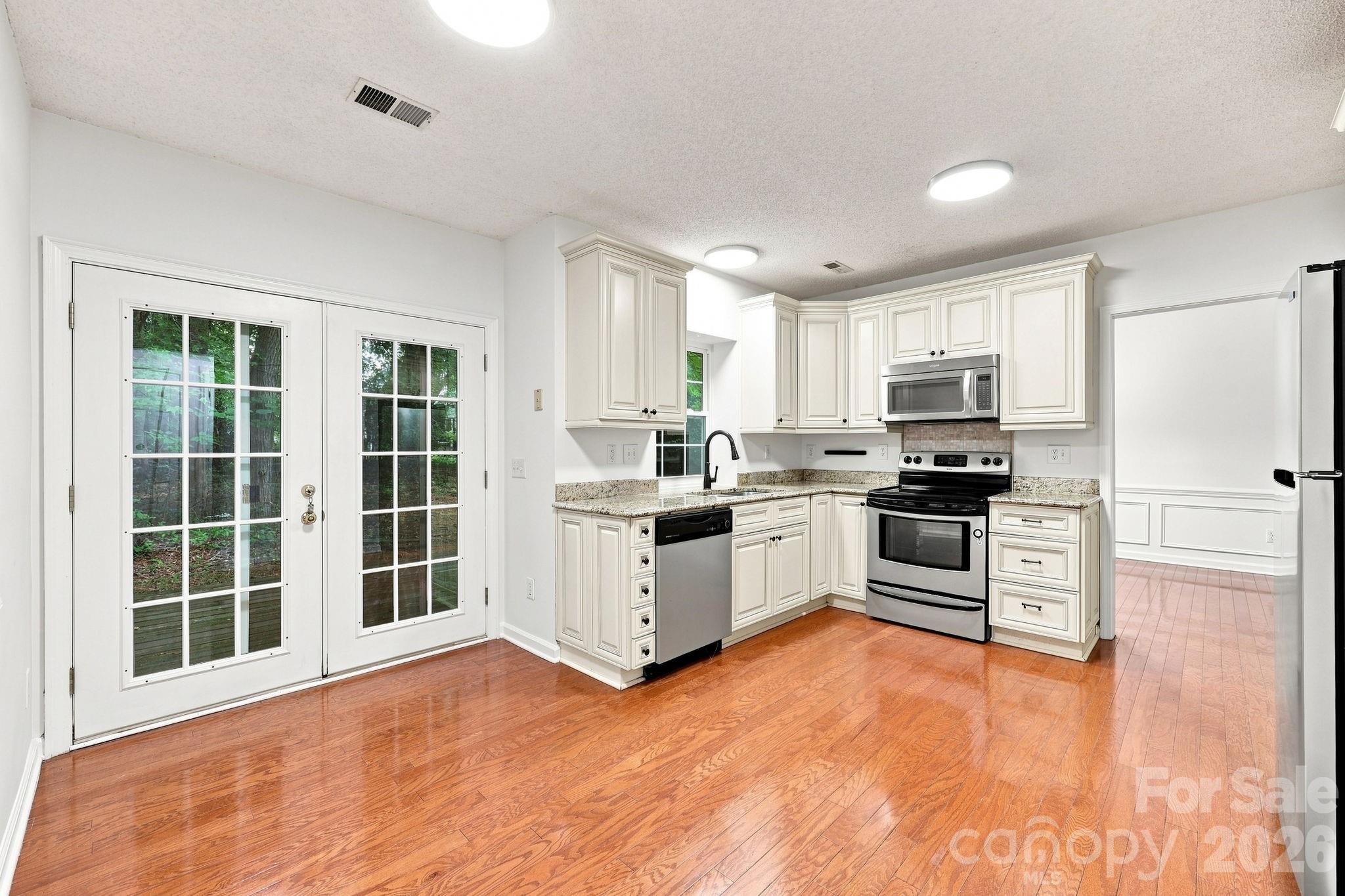 6004 Elm Cove Lane — Charlotte
