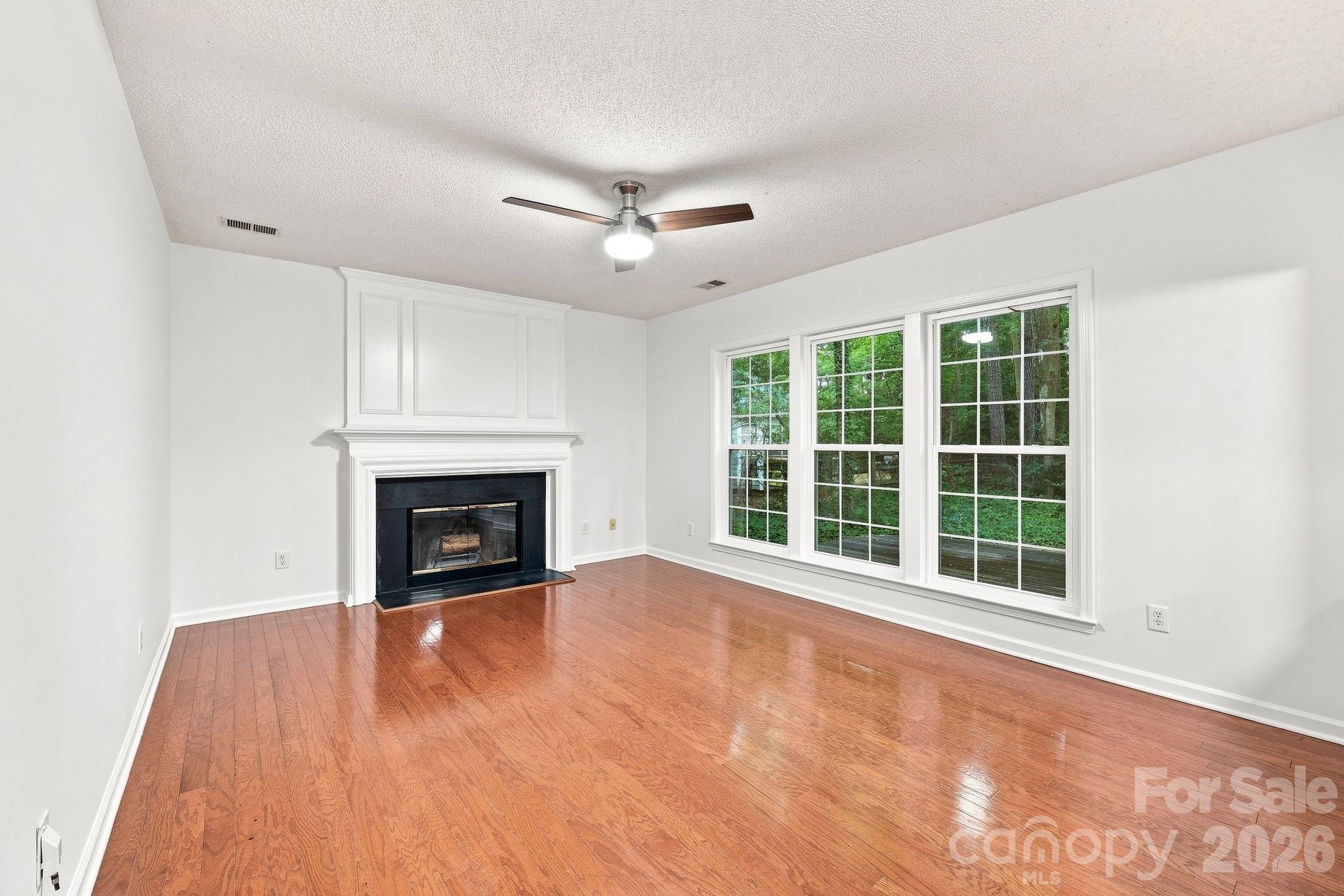 6004 Elm Cove Lane — Charlotte