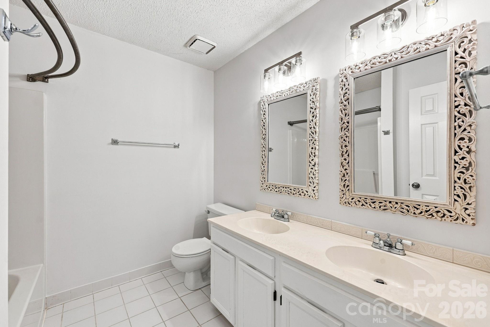6004 Elm Cove Lane — Charlotte