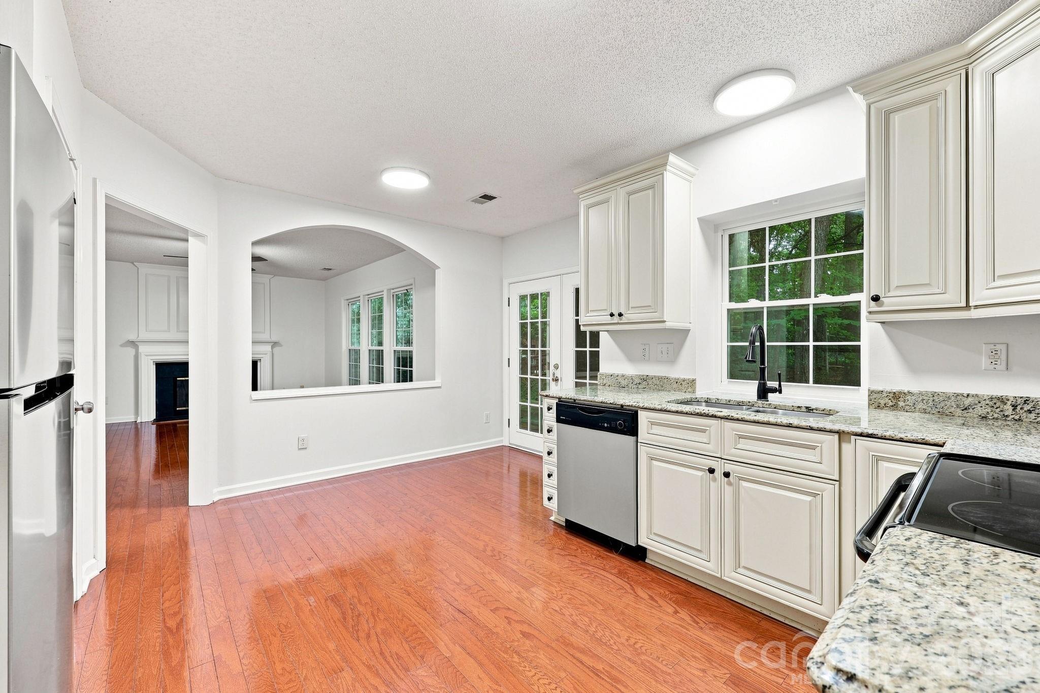 6004 Elm Cove Lane — Charlotte