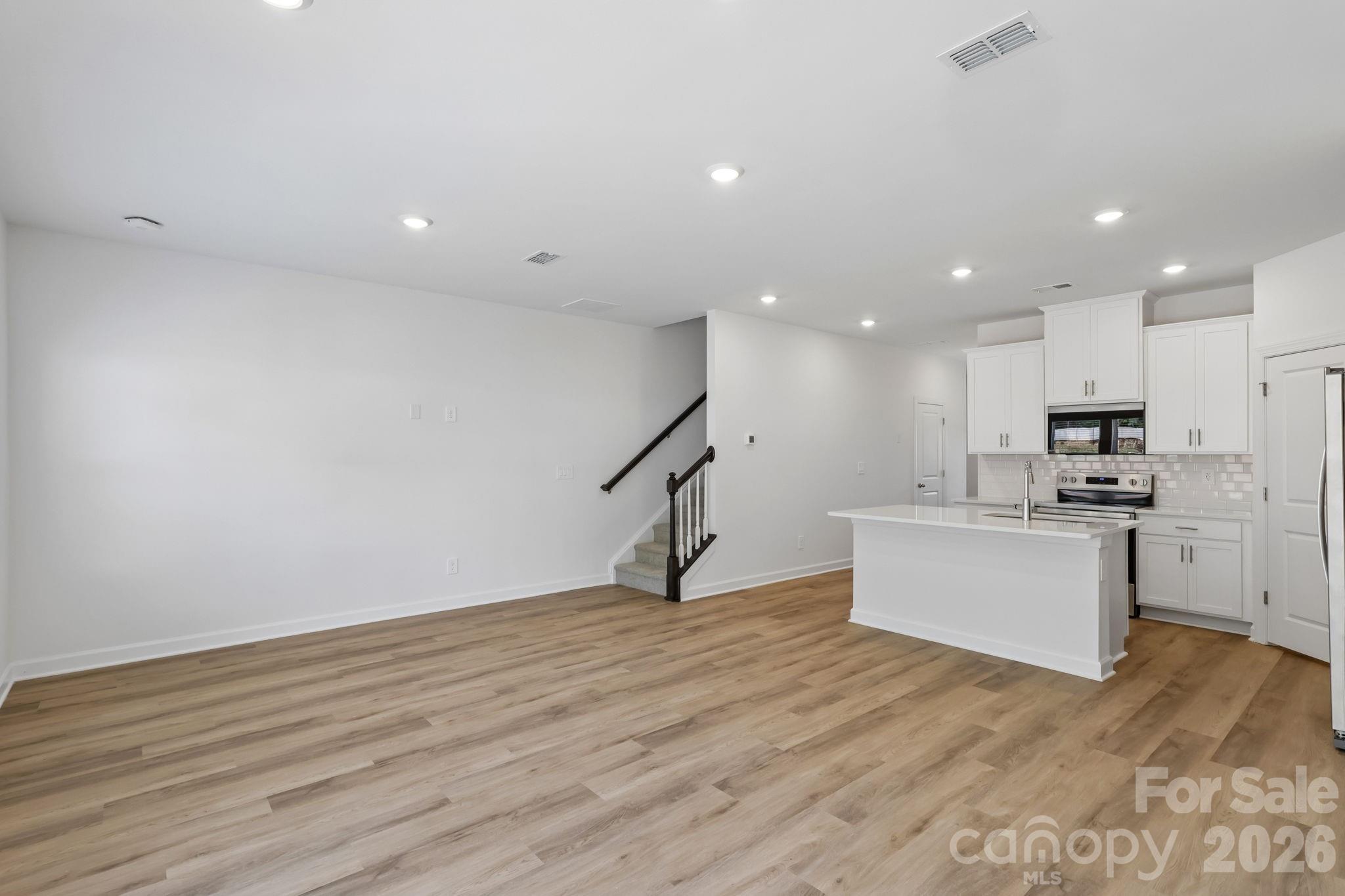 9037 Foggy Brook Loop — Charlotte