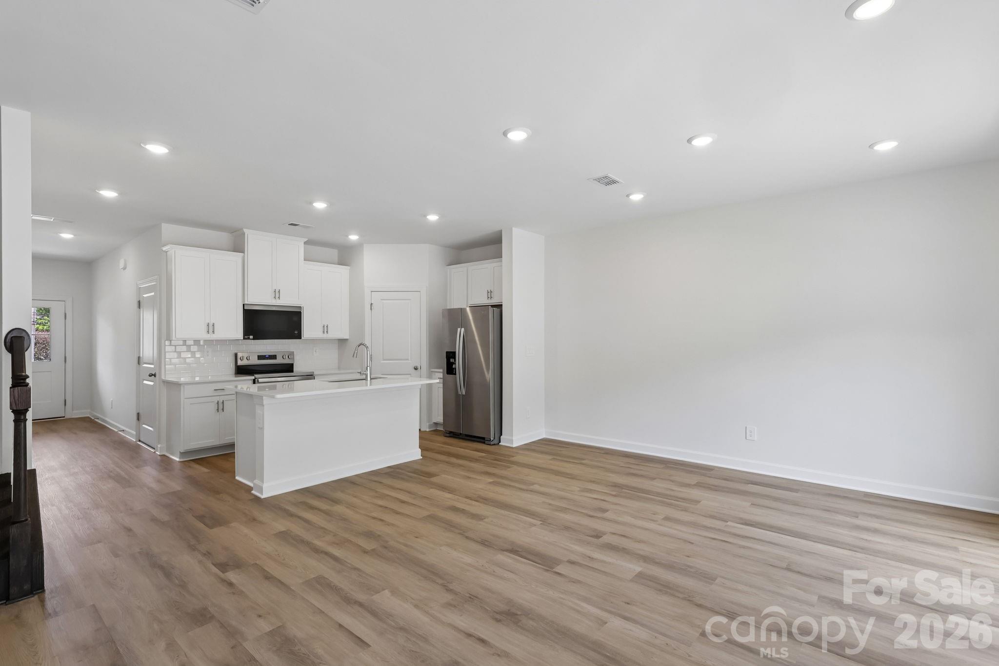9037 Foggy Brook Loop — Charlotte