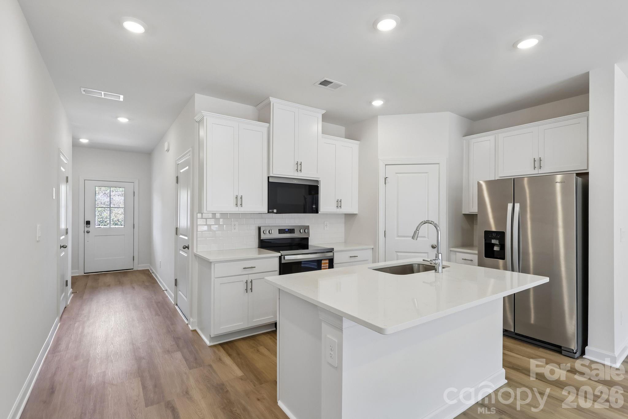 9037 Foggy Brook Loop — Charlotte