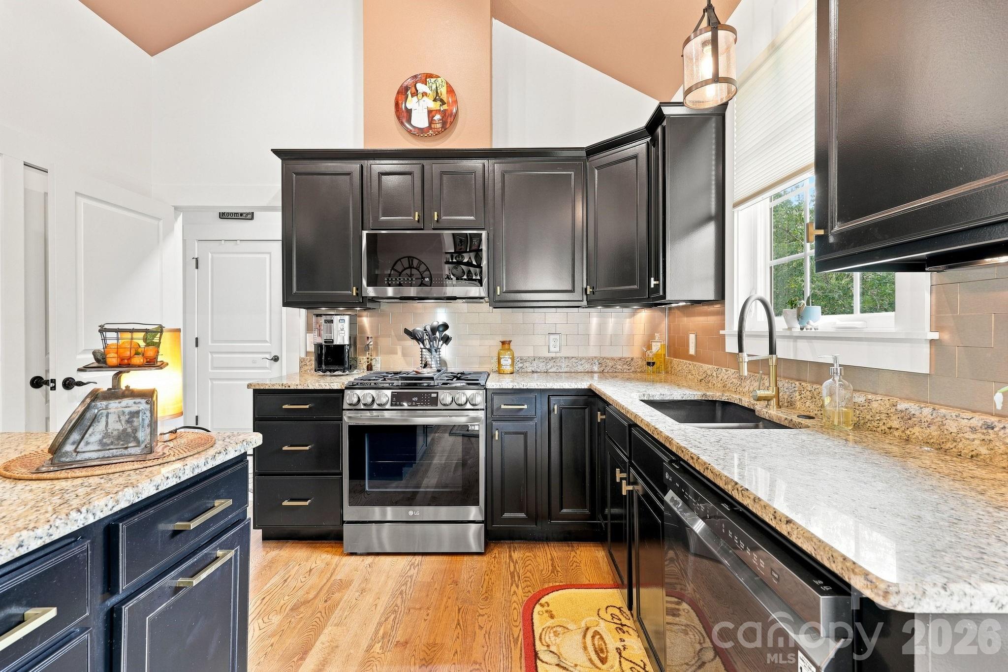 45 Creekside View Drive — Asheville