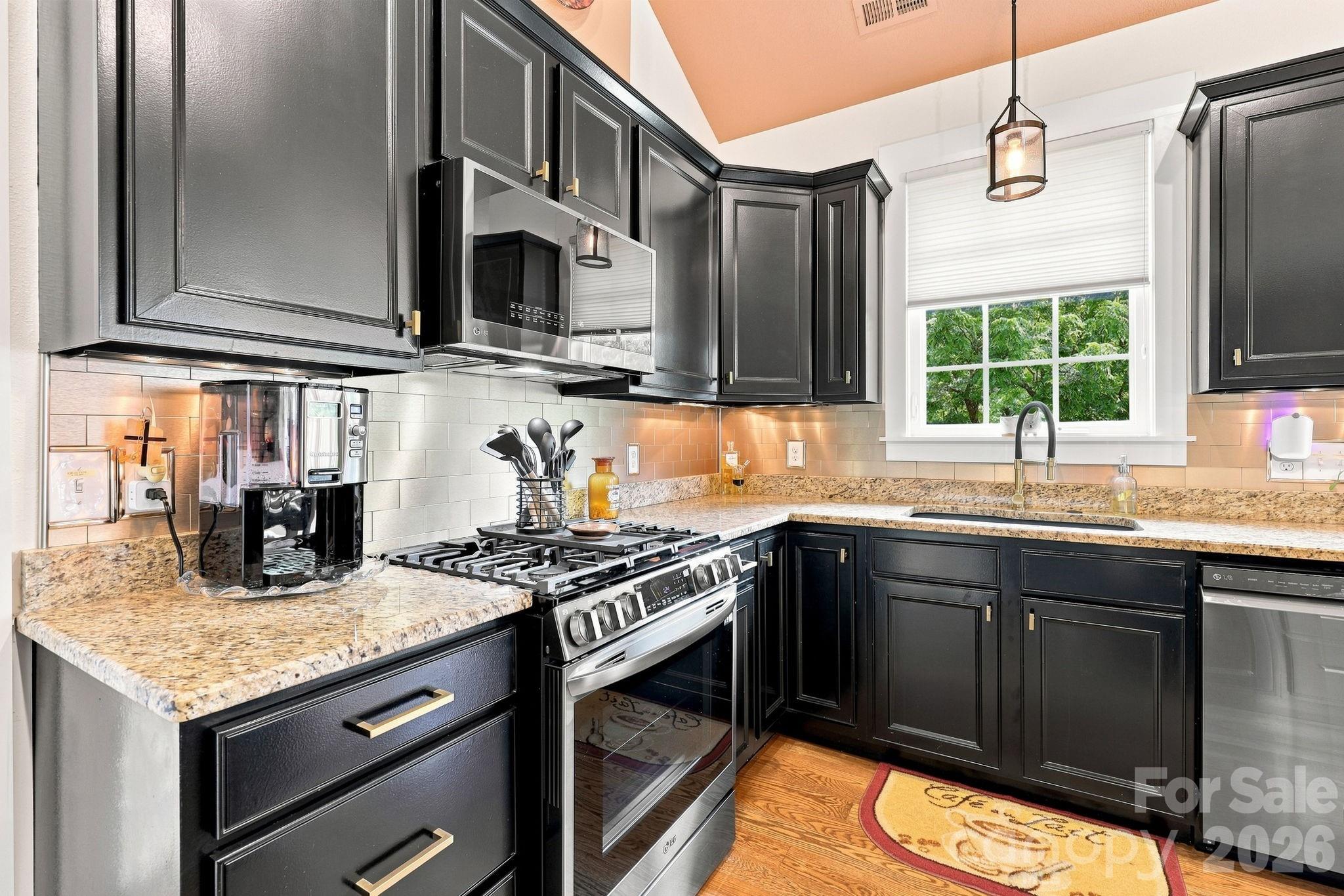 45 Creekside View Drive — Asheville