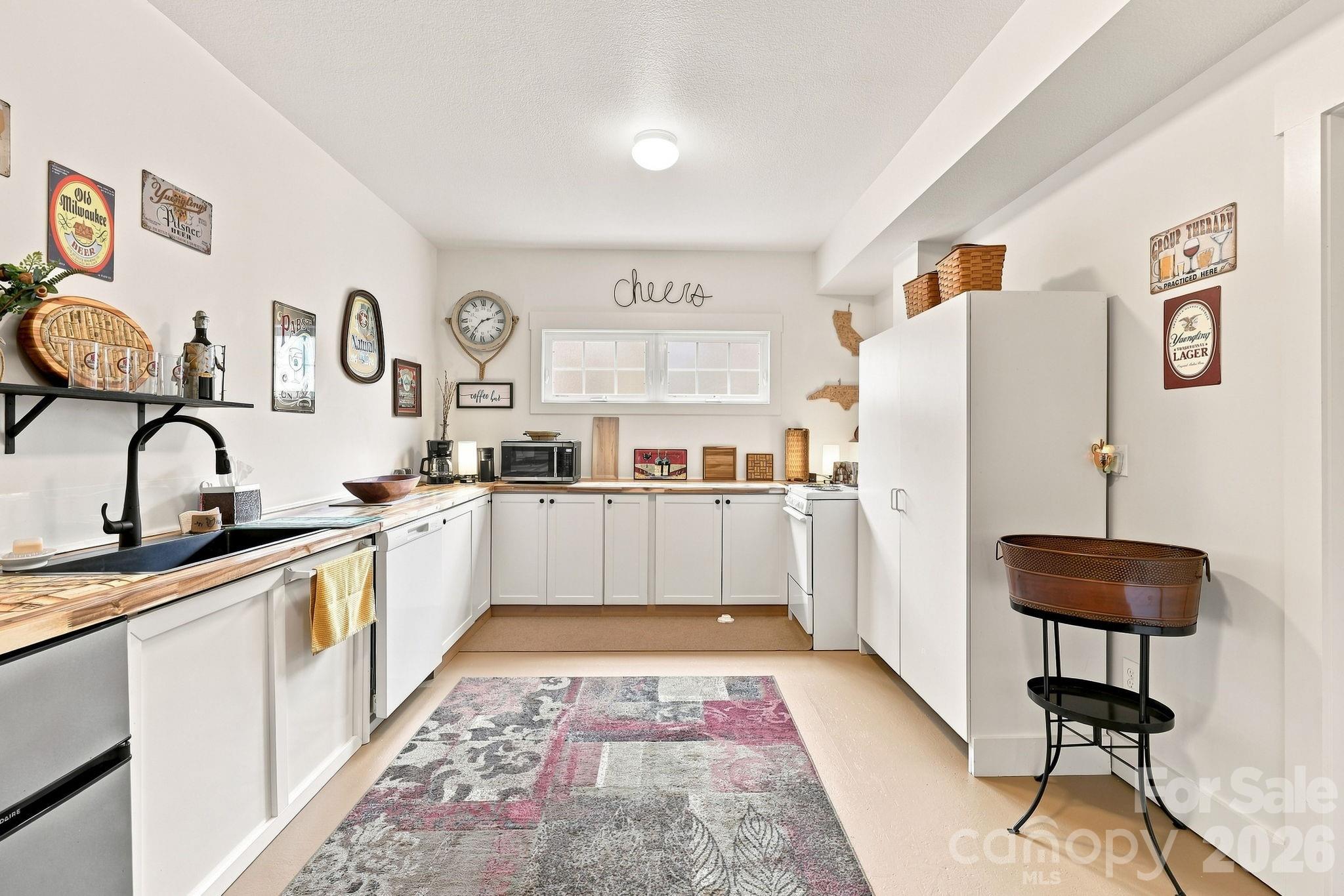 45 Creekside View Drive — Asheville