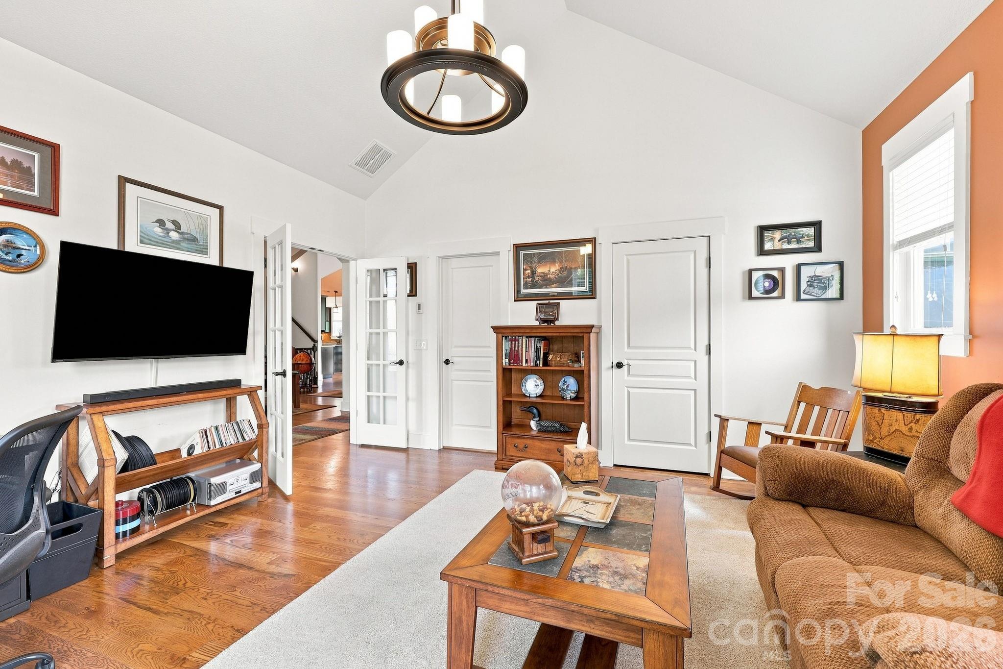 45 Creekside View Drive — Asheville