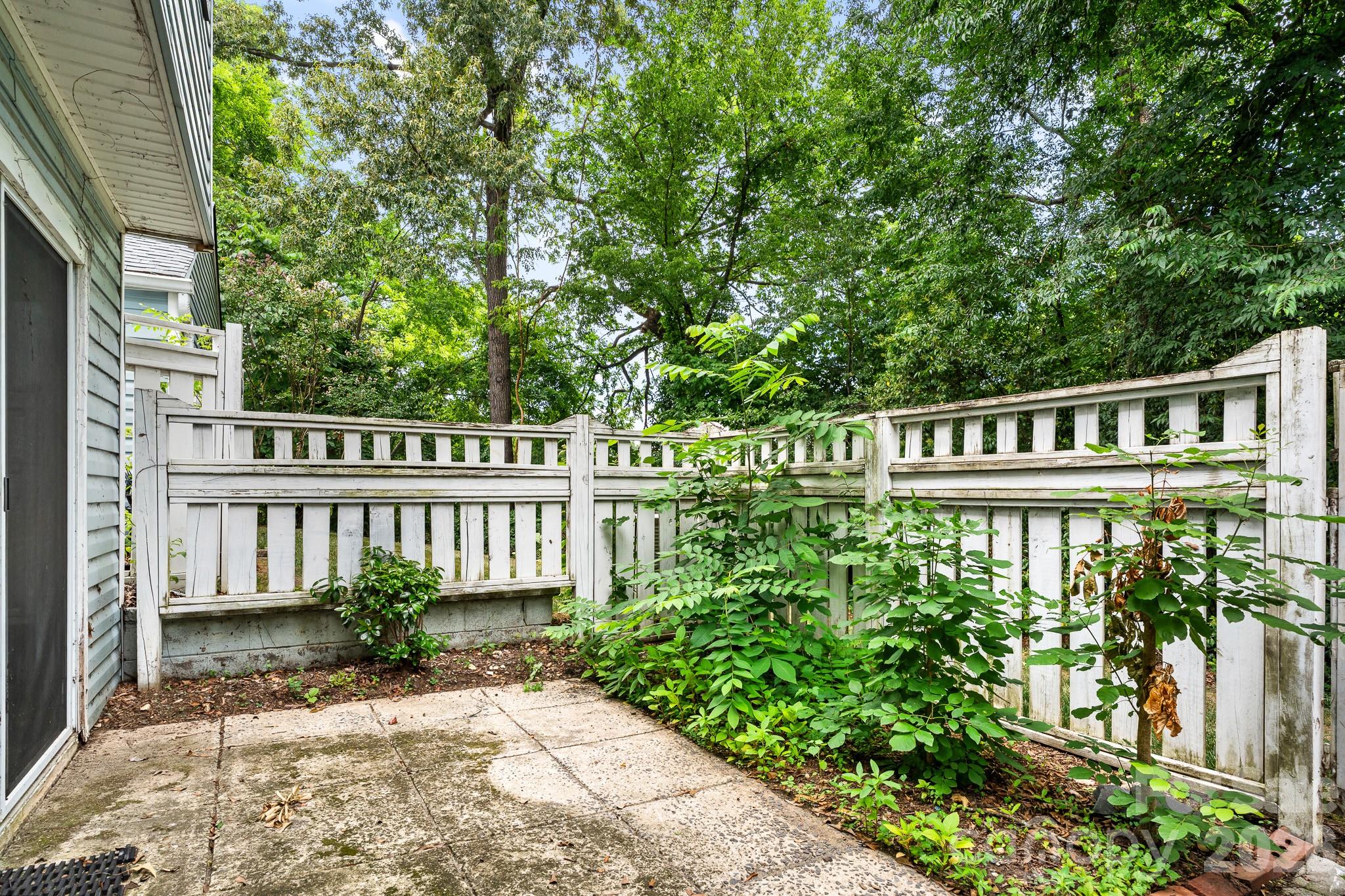 8504 Castle Pine Court — Charlotte