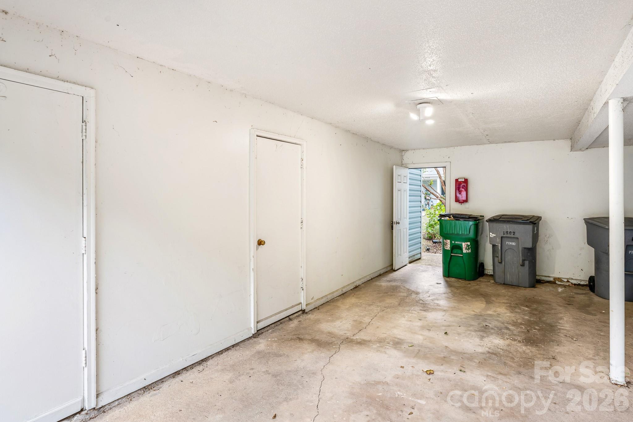 8504 Castle Pine Court — Charlotte