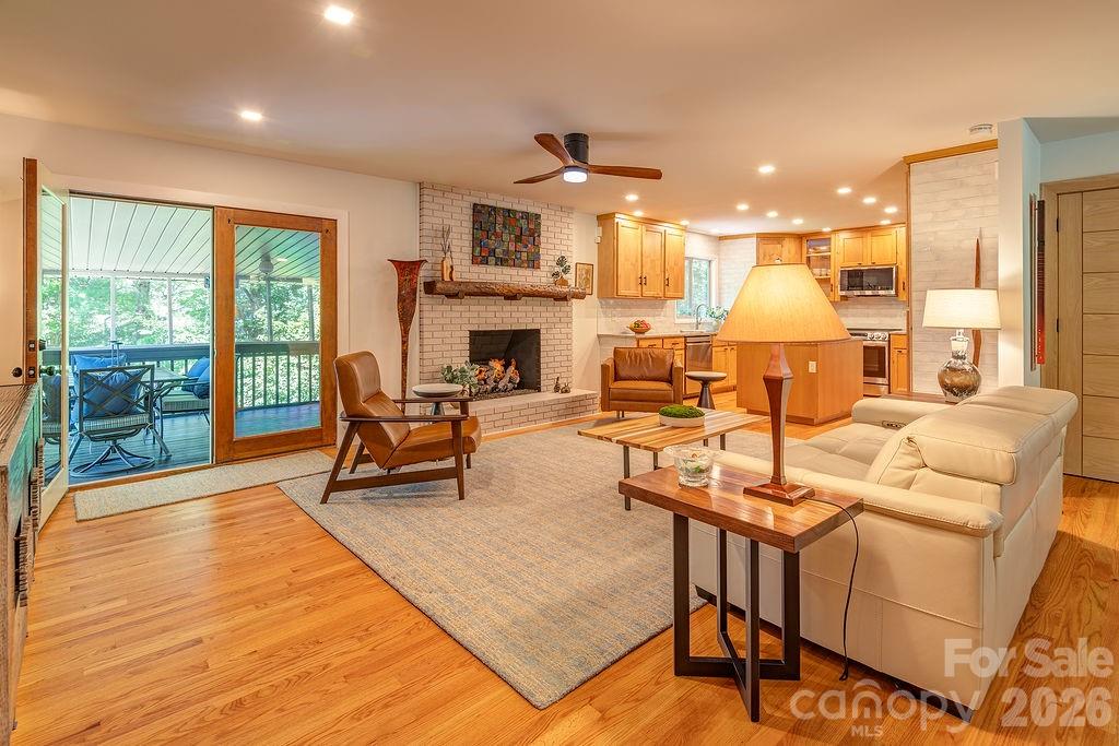 47 Deerwood Drive — Asheville