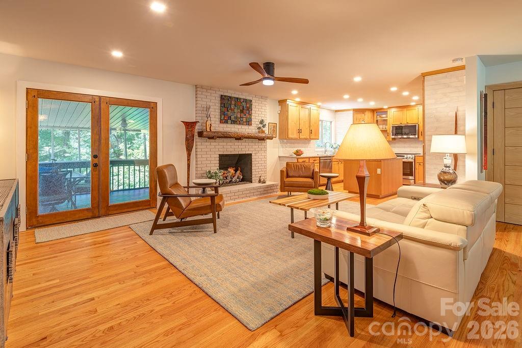 47 Deerwood Drive — Asheville