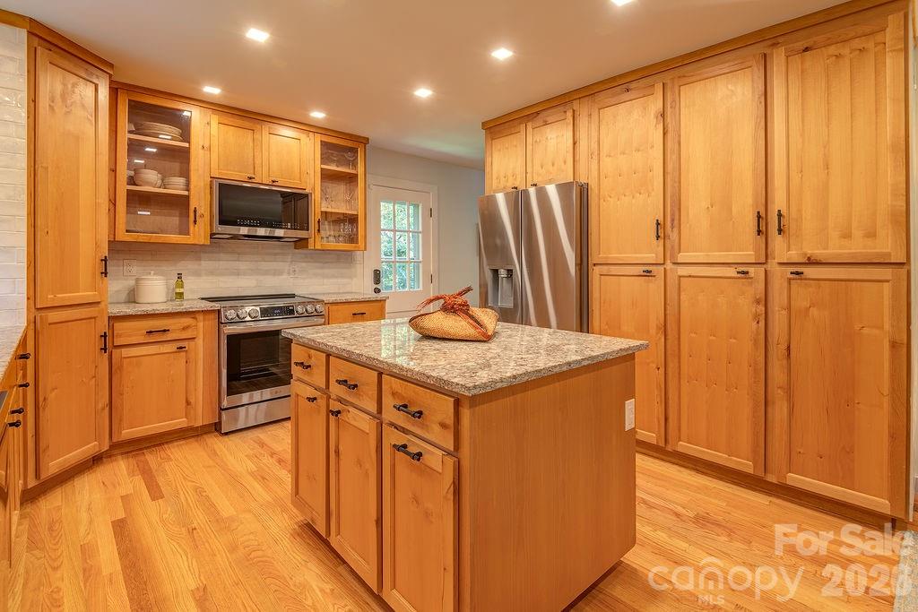 47 Deerwood Drive — Asheville