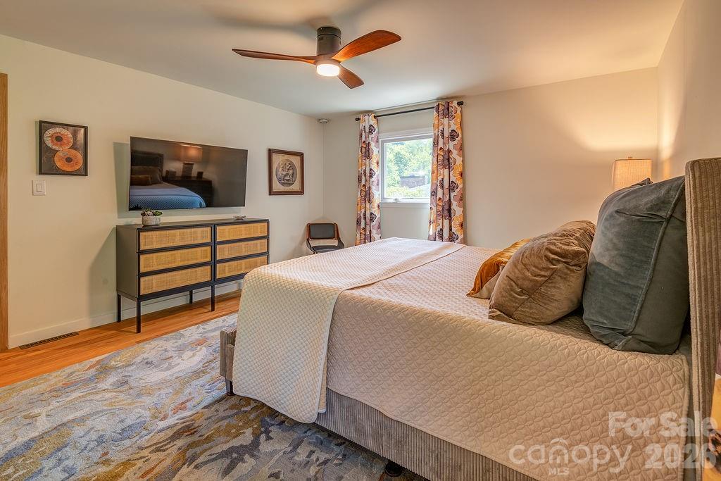 47 Deerwood Drive — Asheville