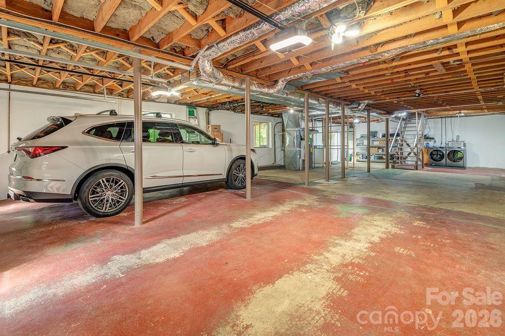 47 Deerwood Drive — Asheville