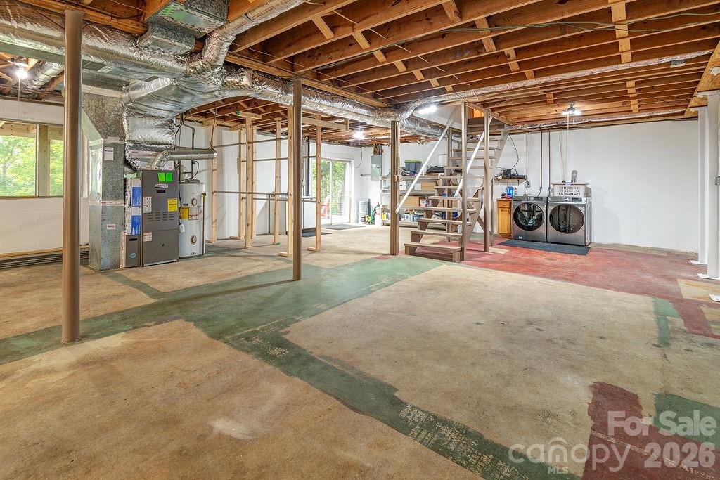 47 Deerwood Drive — Asheville