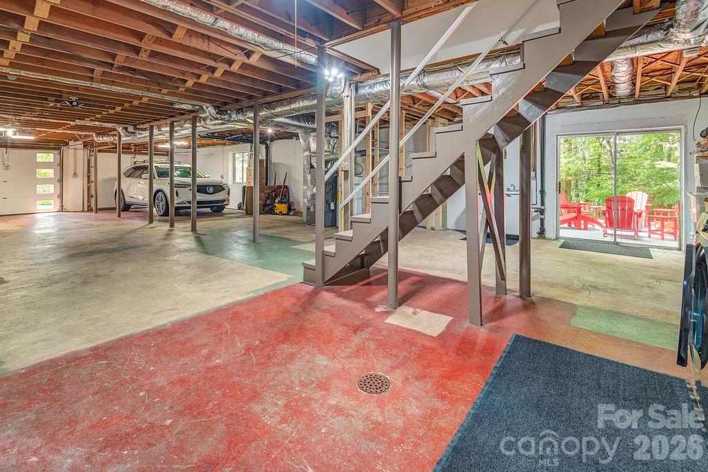 47 Deerwood Drive — Asheville