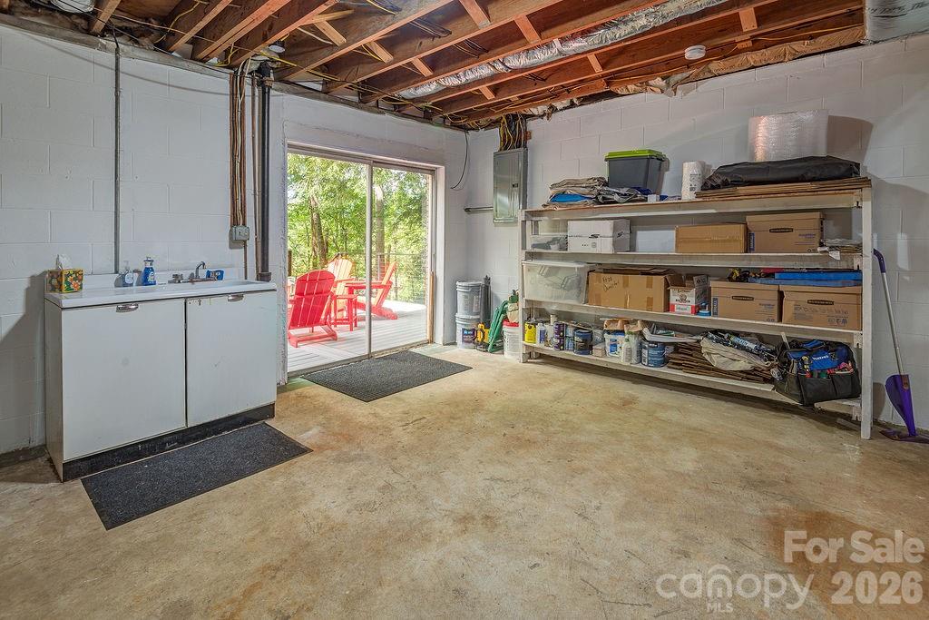 47 Deerwood Drive — Asheville