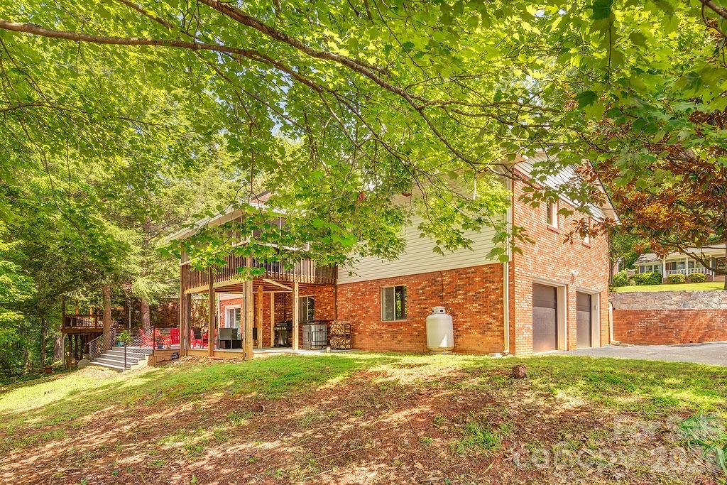 47 Deerwood Drive — Asheville