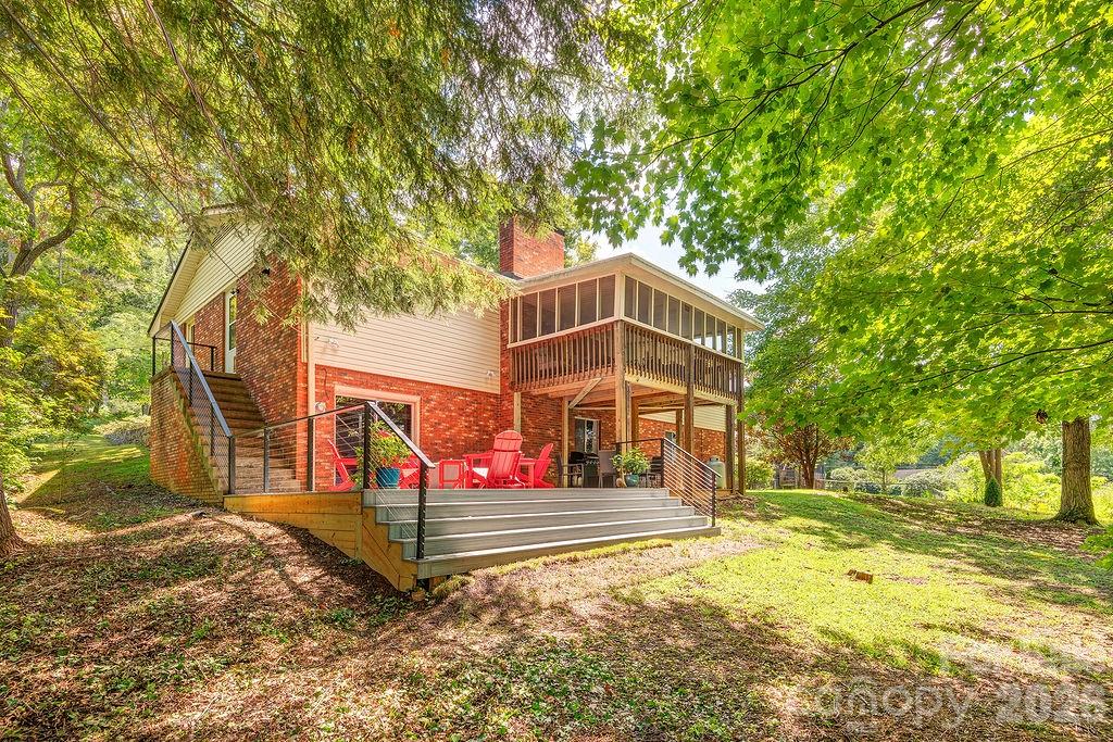47 Deerwood Drive — Asheville