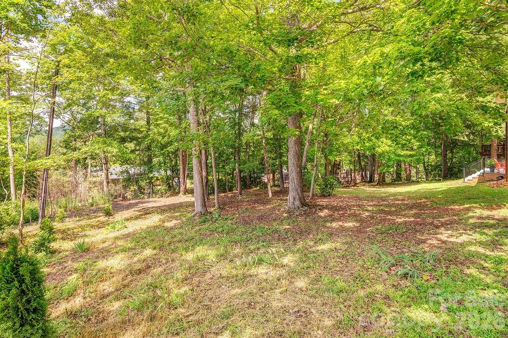 47 Deerwood Drive — Asheville