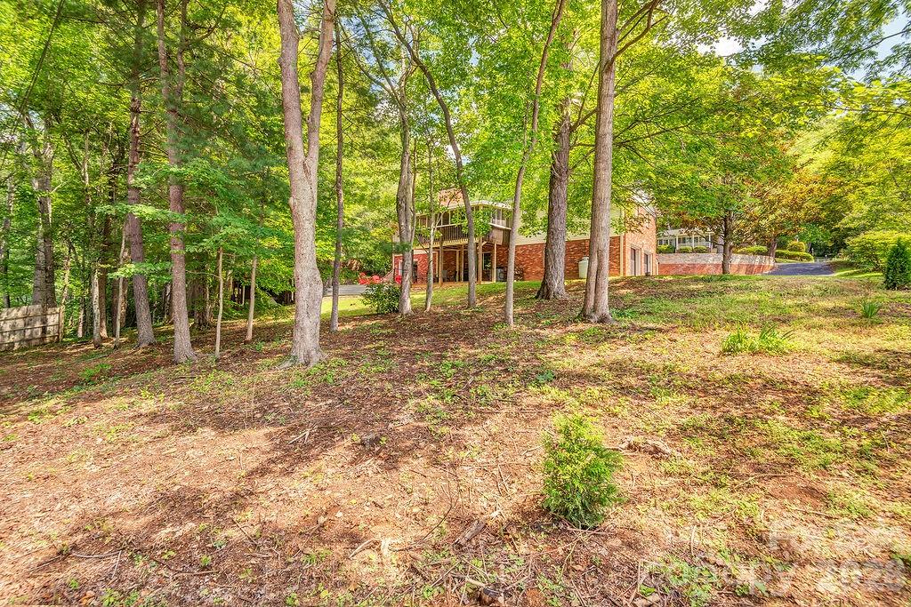 47 Deerwood Drive — Asheville