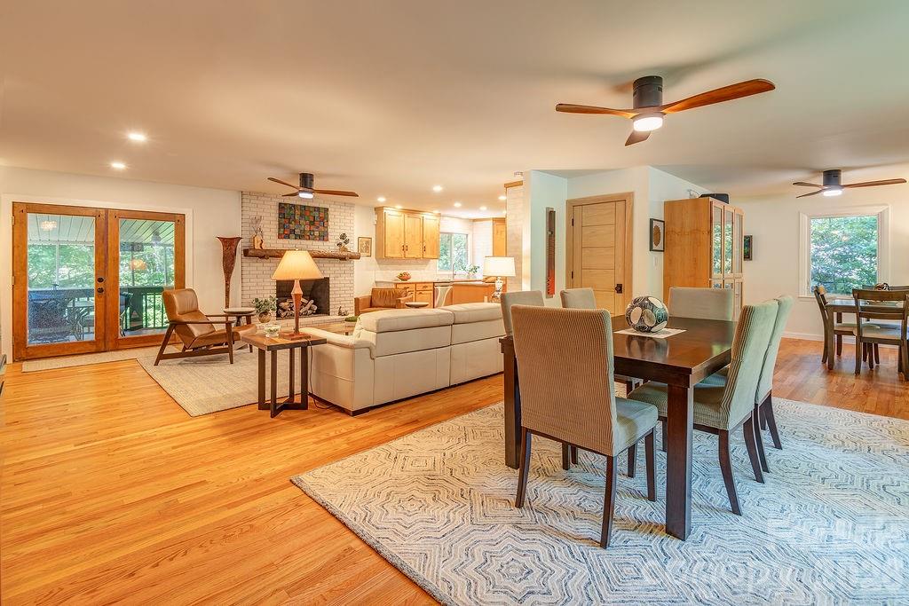 47 Deerwood Drive — Asheville