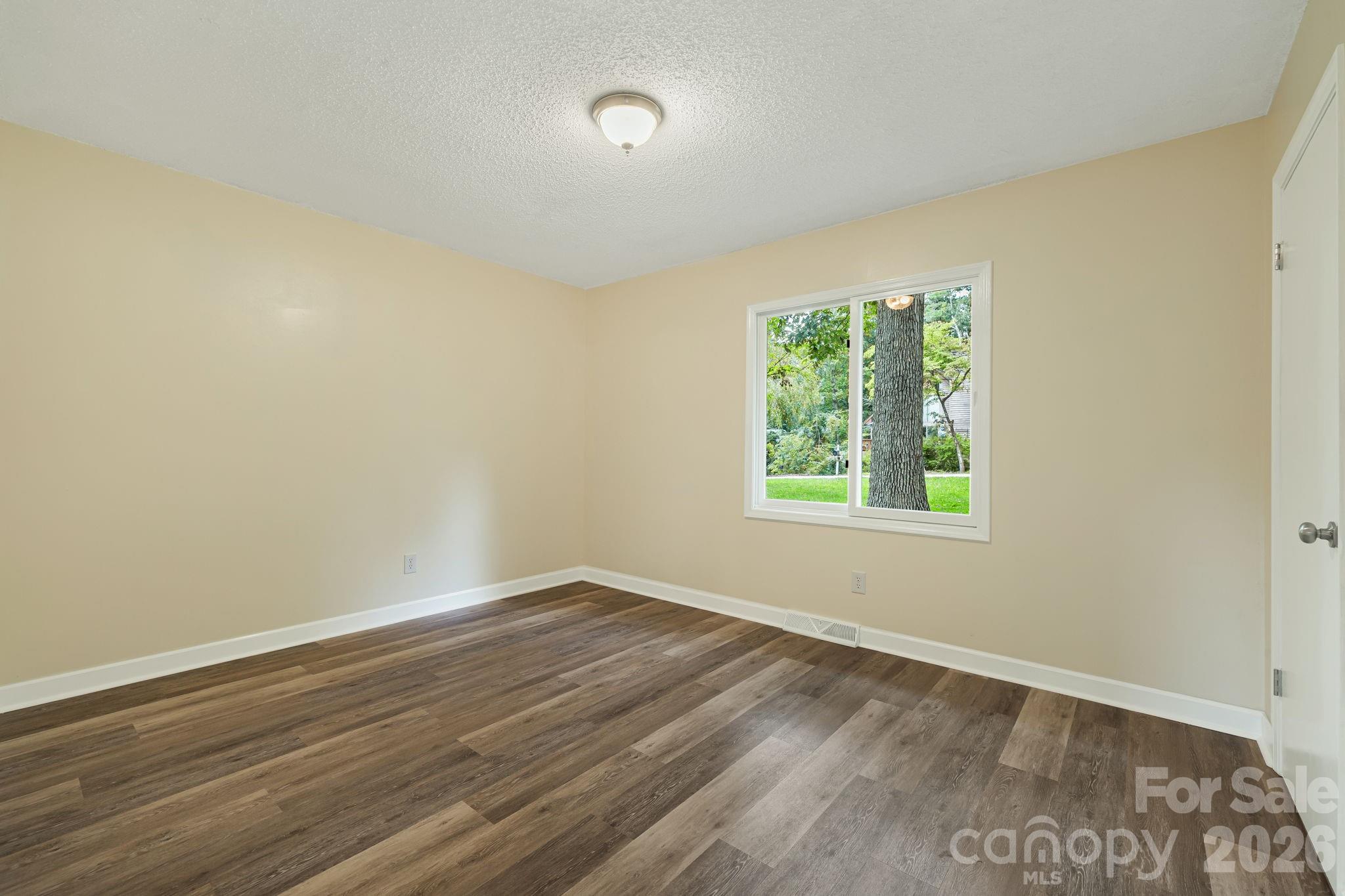 35 Golden Oaks Lane — Fletcher
