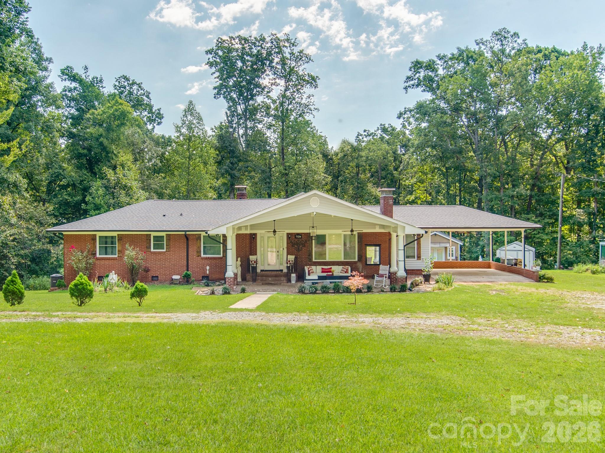 7124 Ridge Lane Road — Charlotte