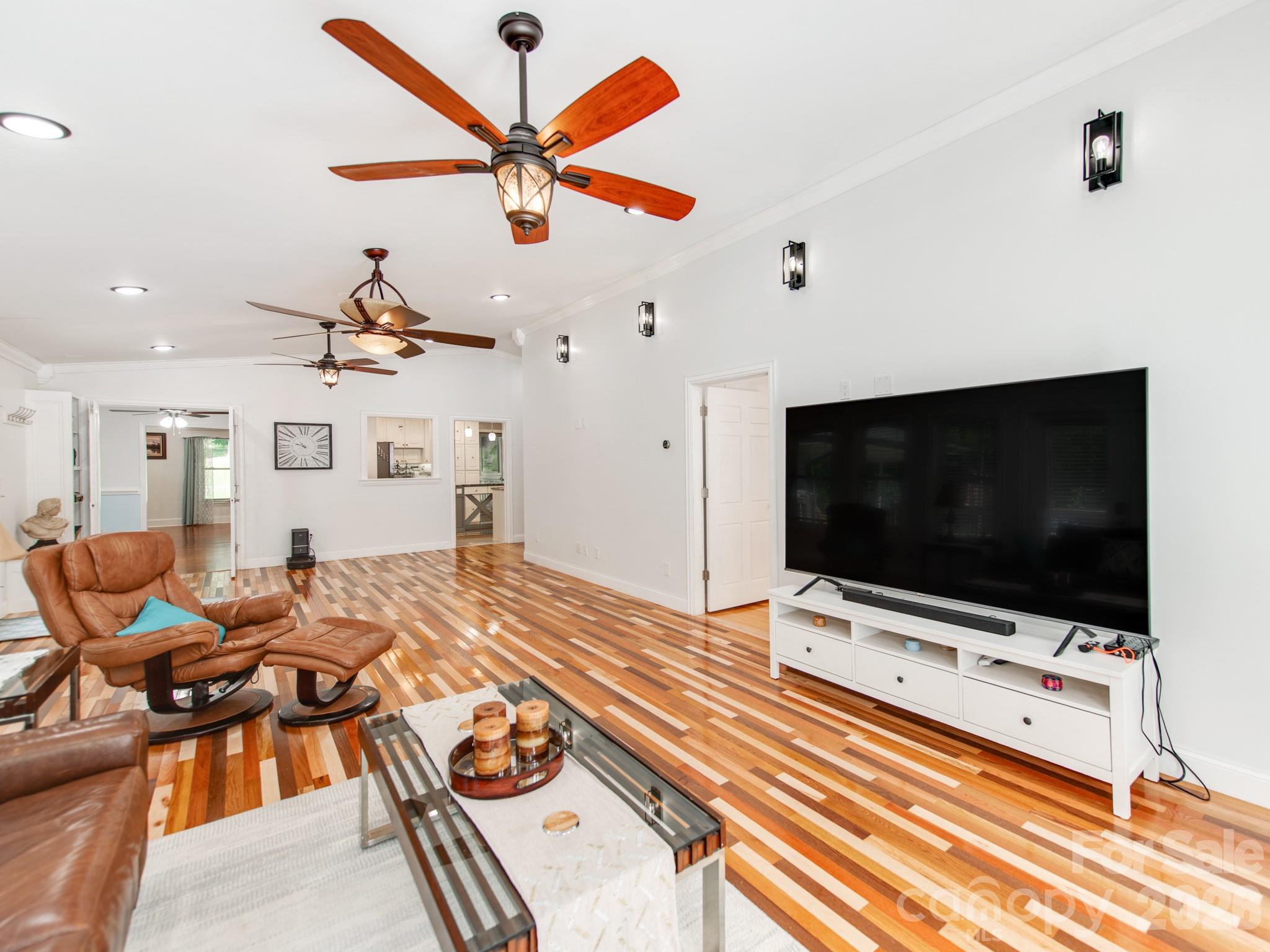 7124 Ridge Lane Road — Charlotte
