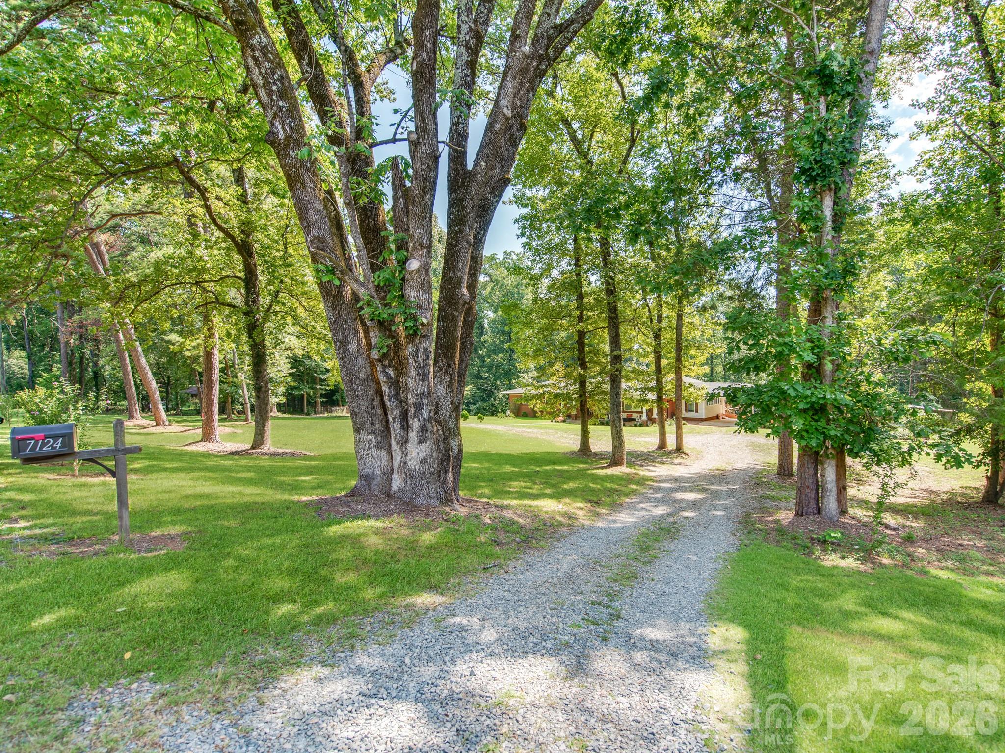 7124 Ridge Lane Road — Charlotte
