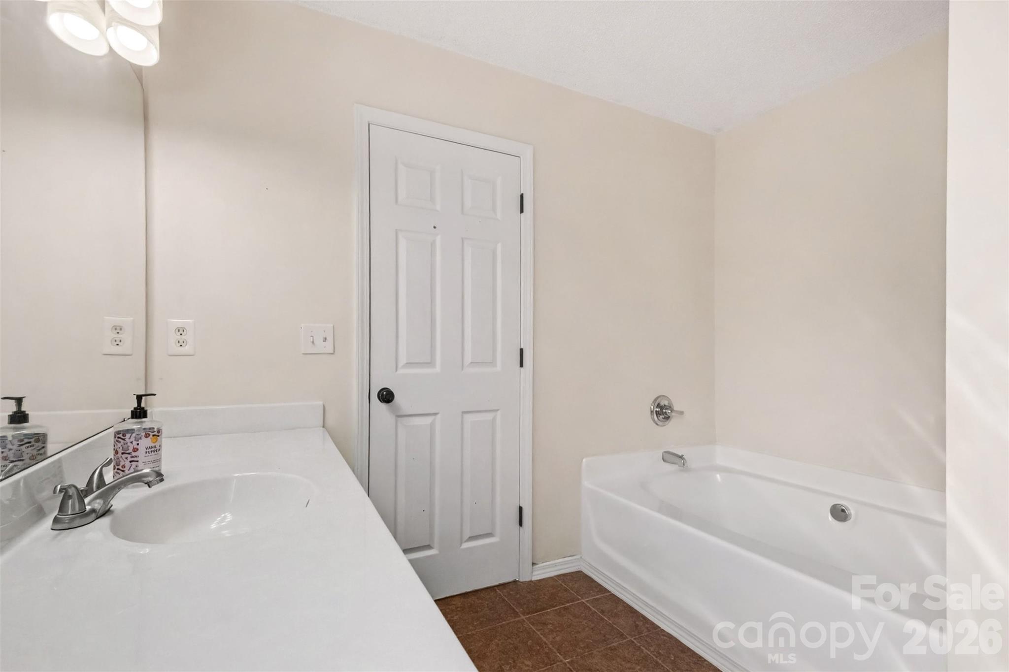 2133 Majestic Poplar Drive — Waxhaw
