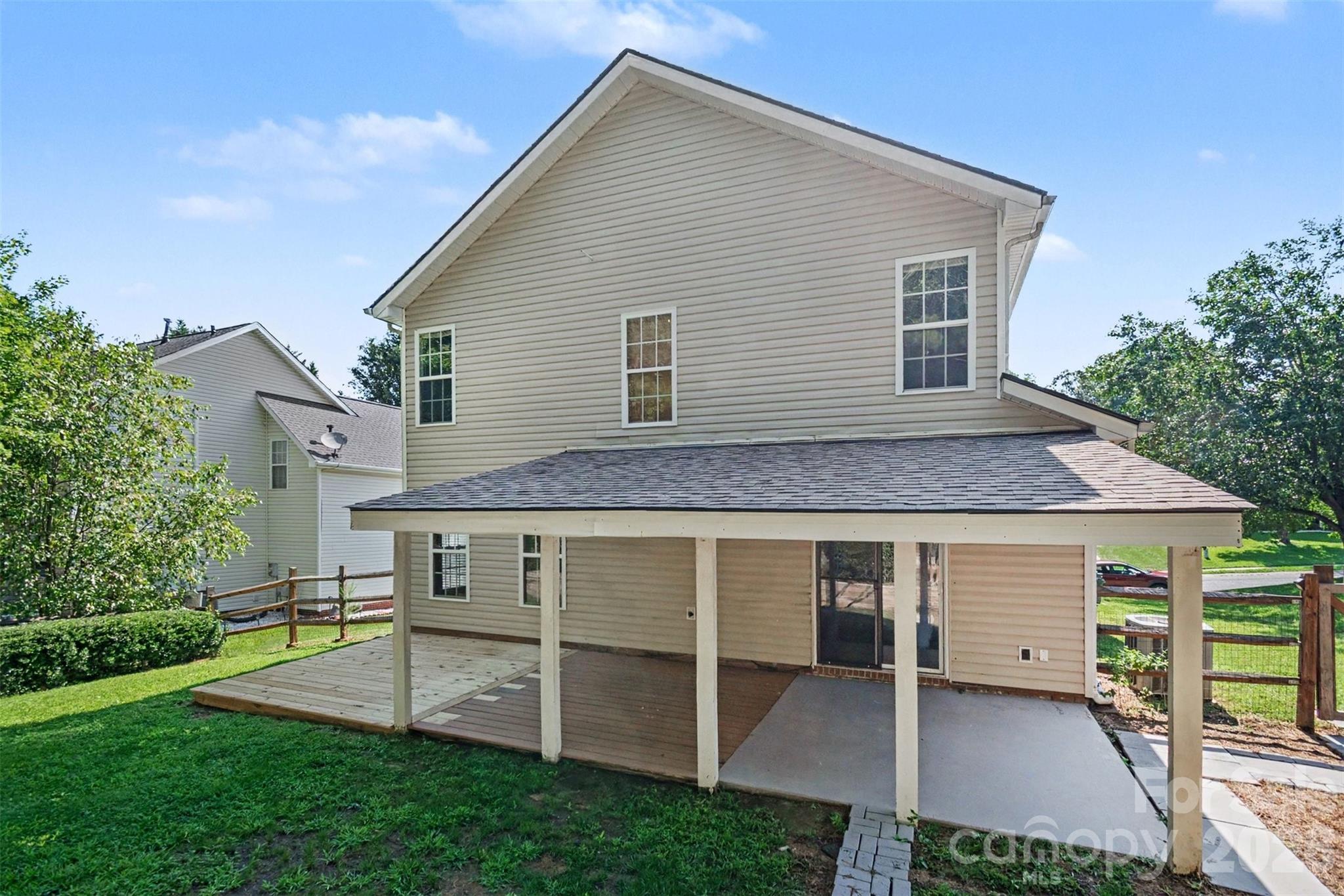 2133 Majestic Poplar Drive — Waxhaw
