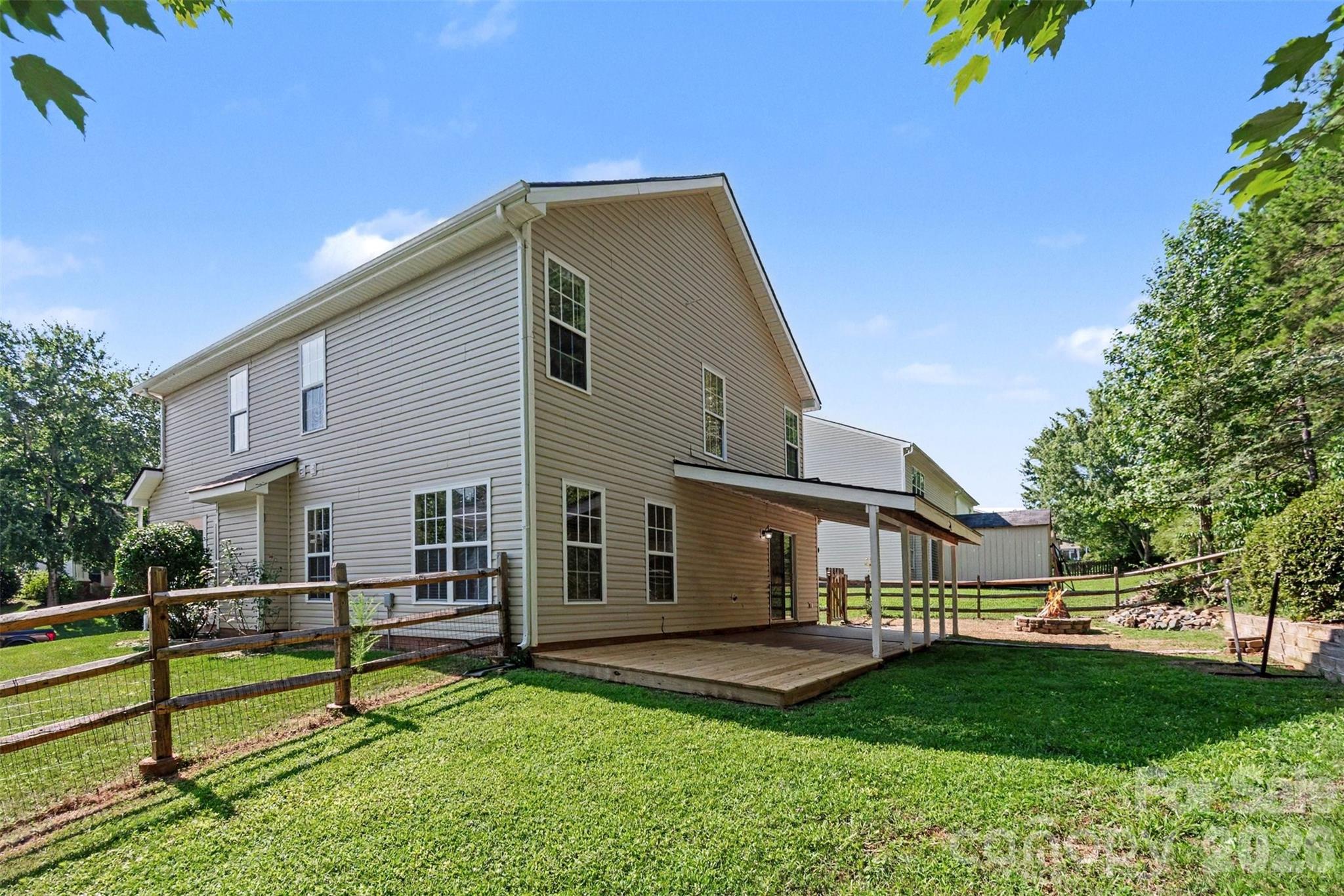 2133 Majestic Poplar Drive — Waxhaw