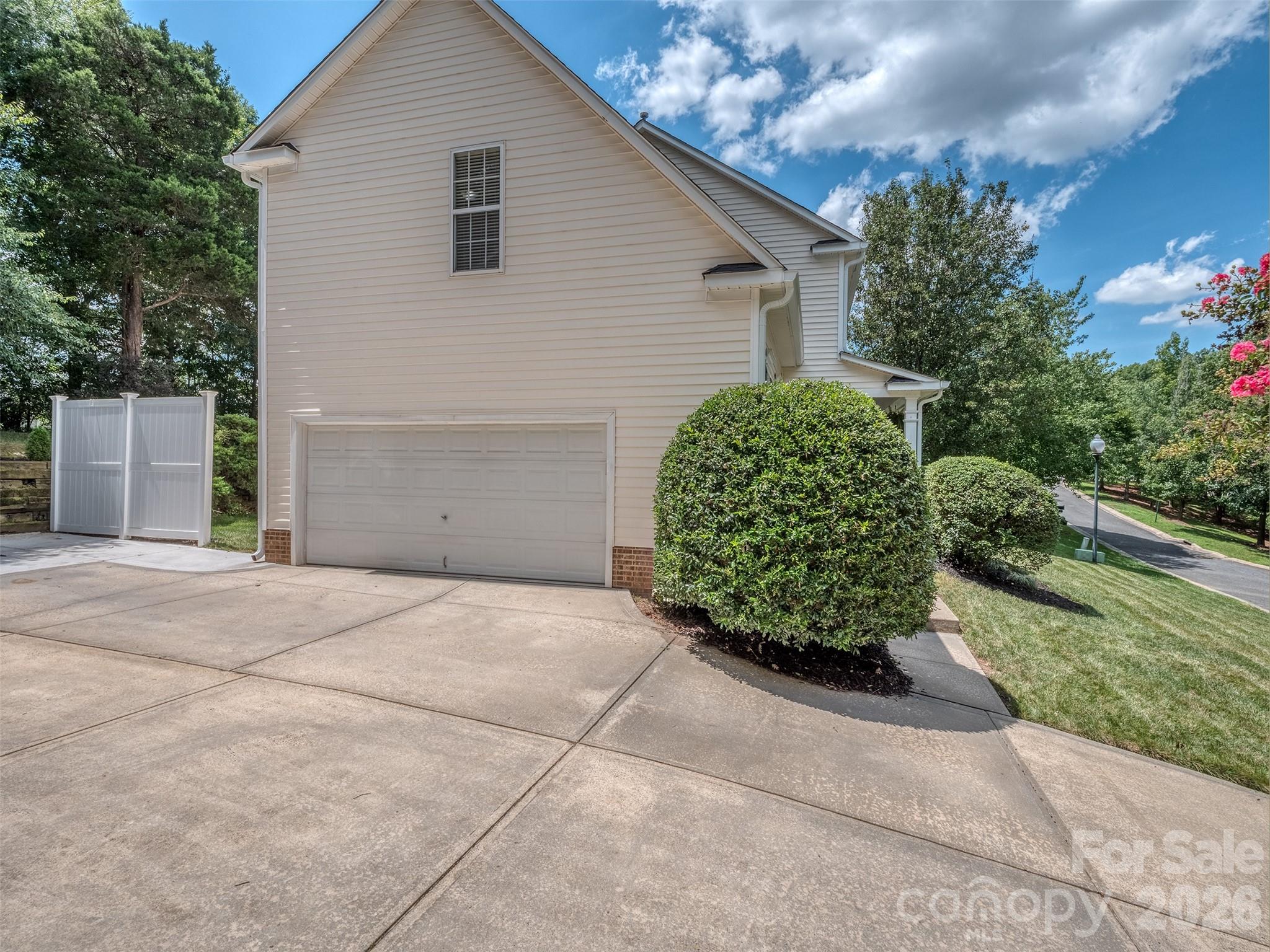 12657 Cardinal Woods Drive — Pineville