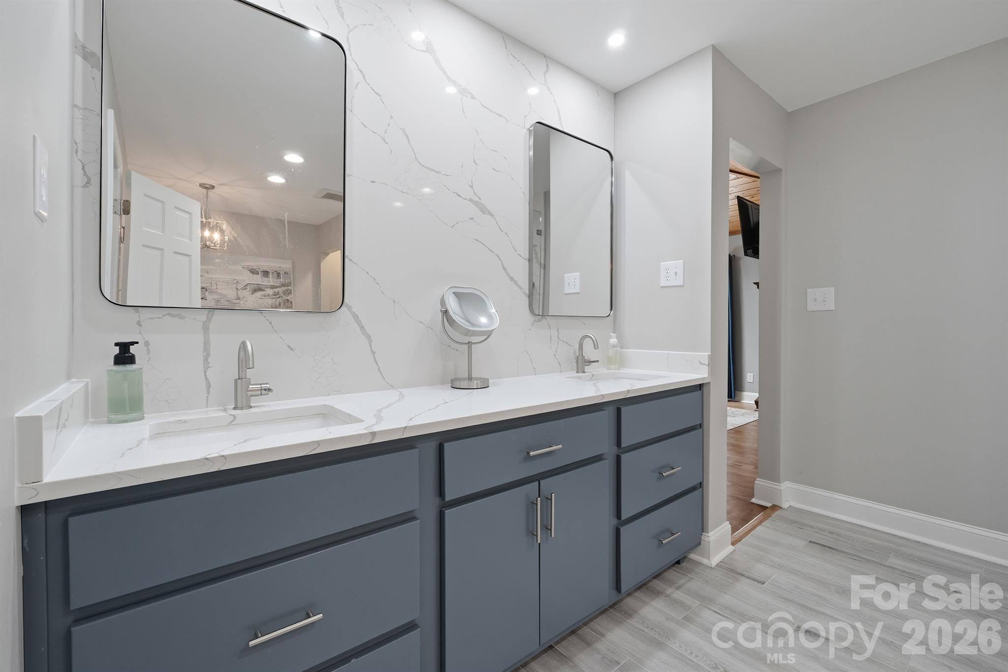 1419 Stoneyridge Drive — Charlotte