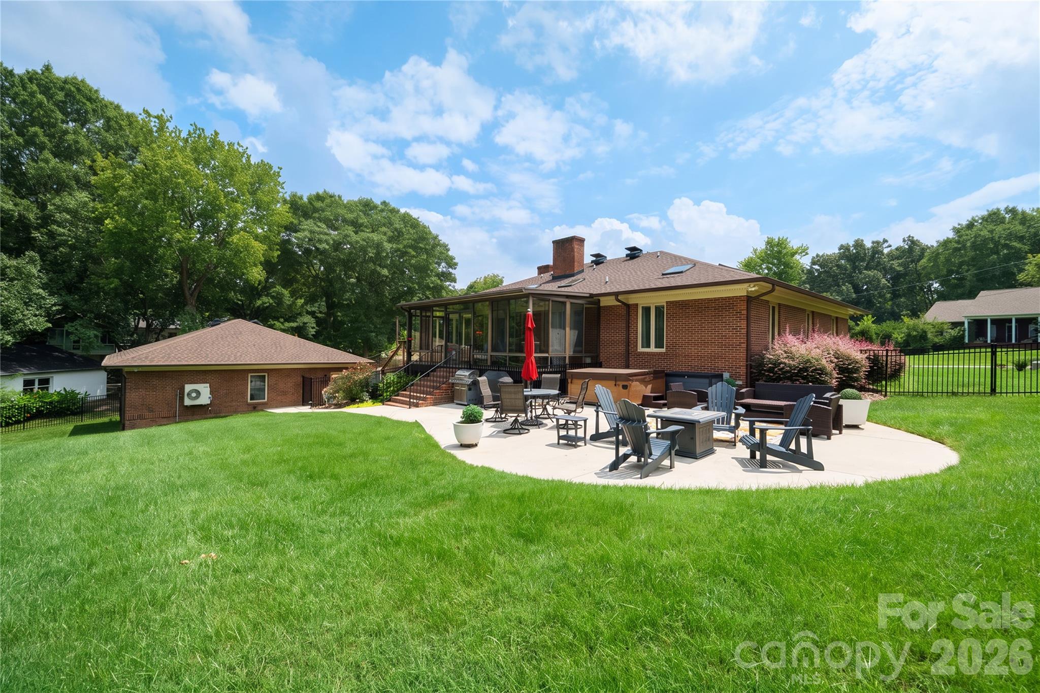 1419 Stoneyridge Drive — Charlotte