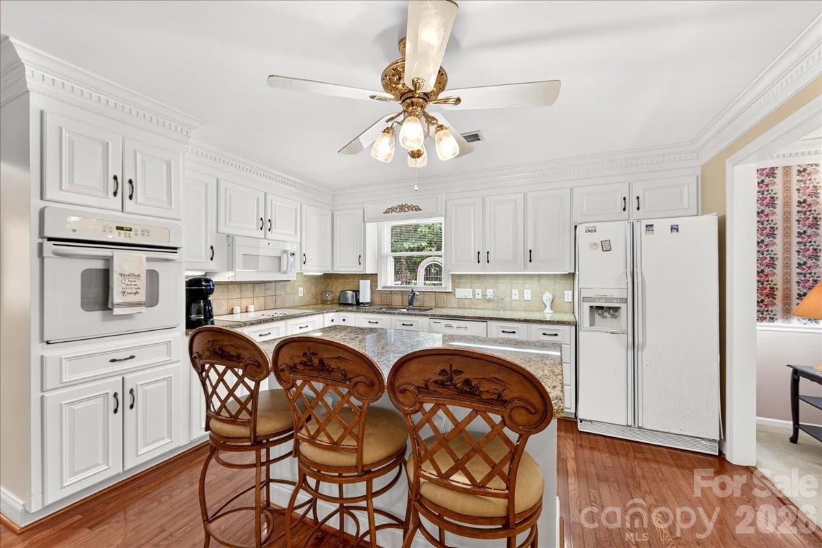 3825 Hoodridge Lane — Charlotte