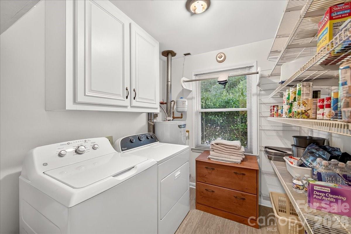 3825 Hoodridge Lane — Charlotte