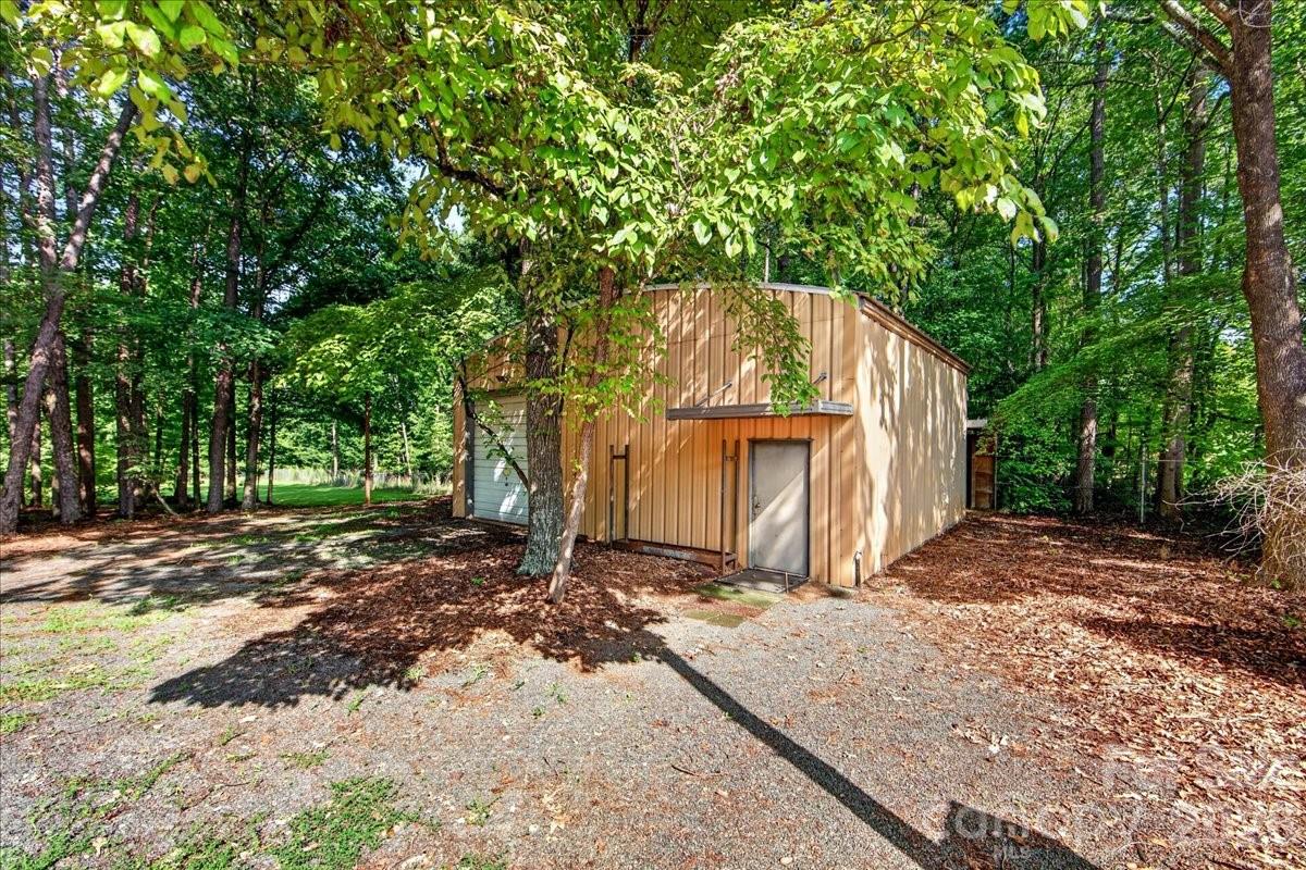 3825 Hoodridge Lane — Charlotte