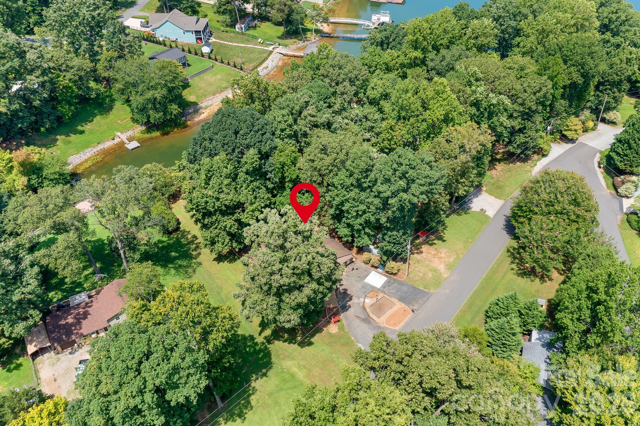 7224 Right Angle Street — Sherrills Ford