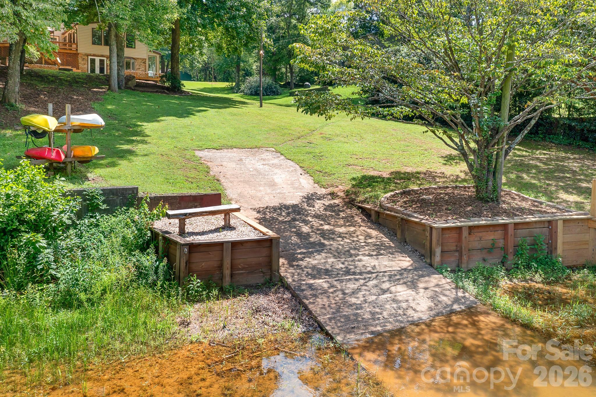 7224 Right Angle Street — Sherrills Ford