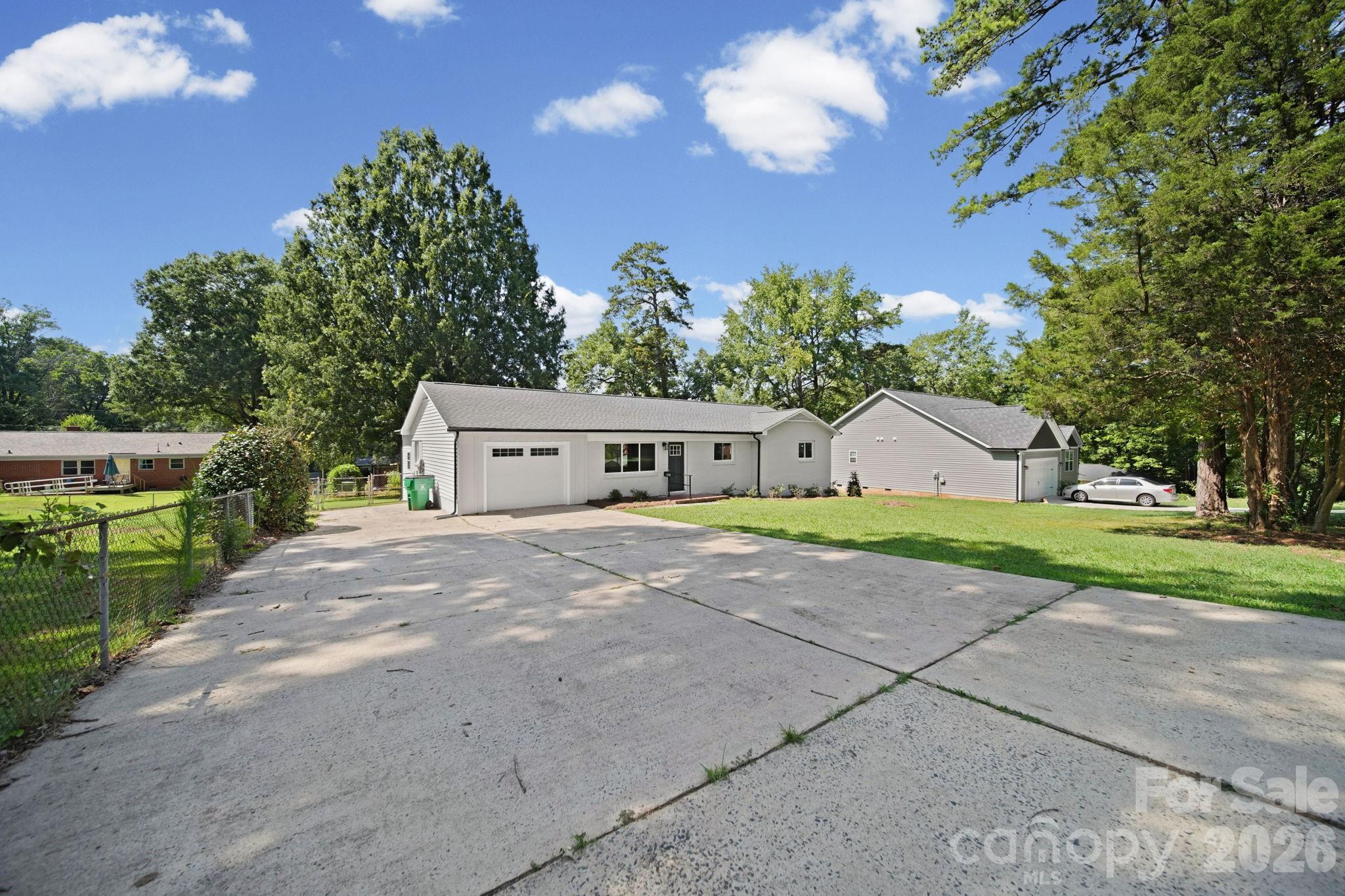 1041 Watts Drive — Charlotte