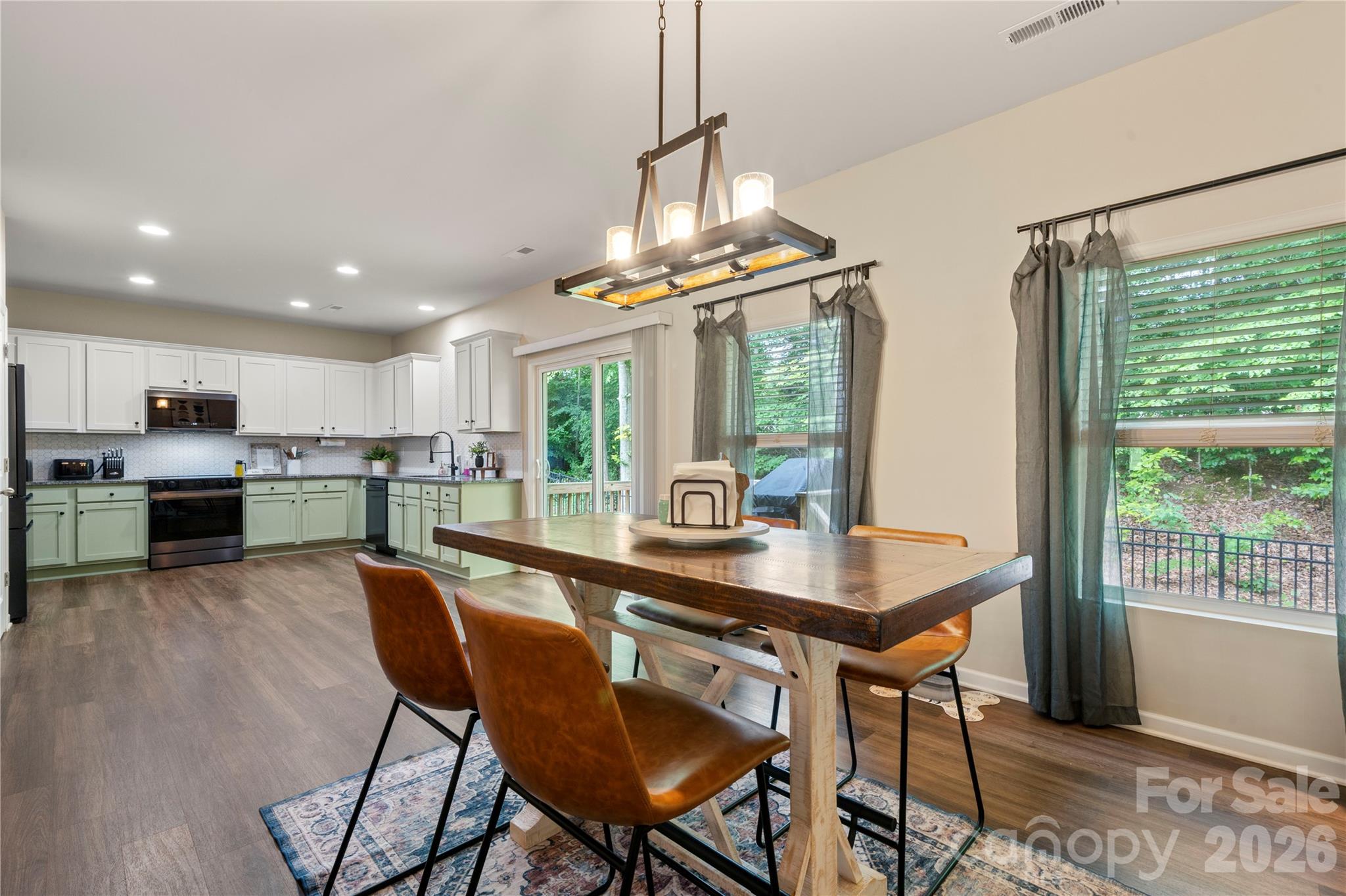 3229 Creek Bend Court — Sherrills Ford