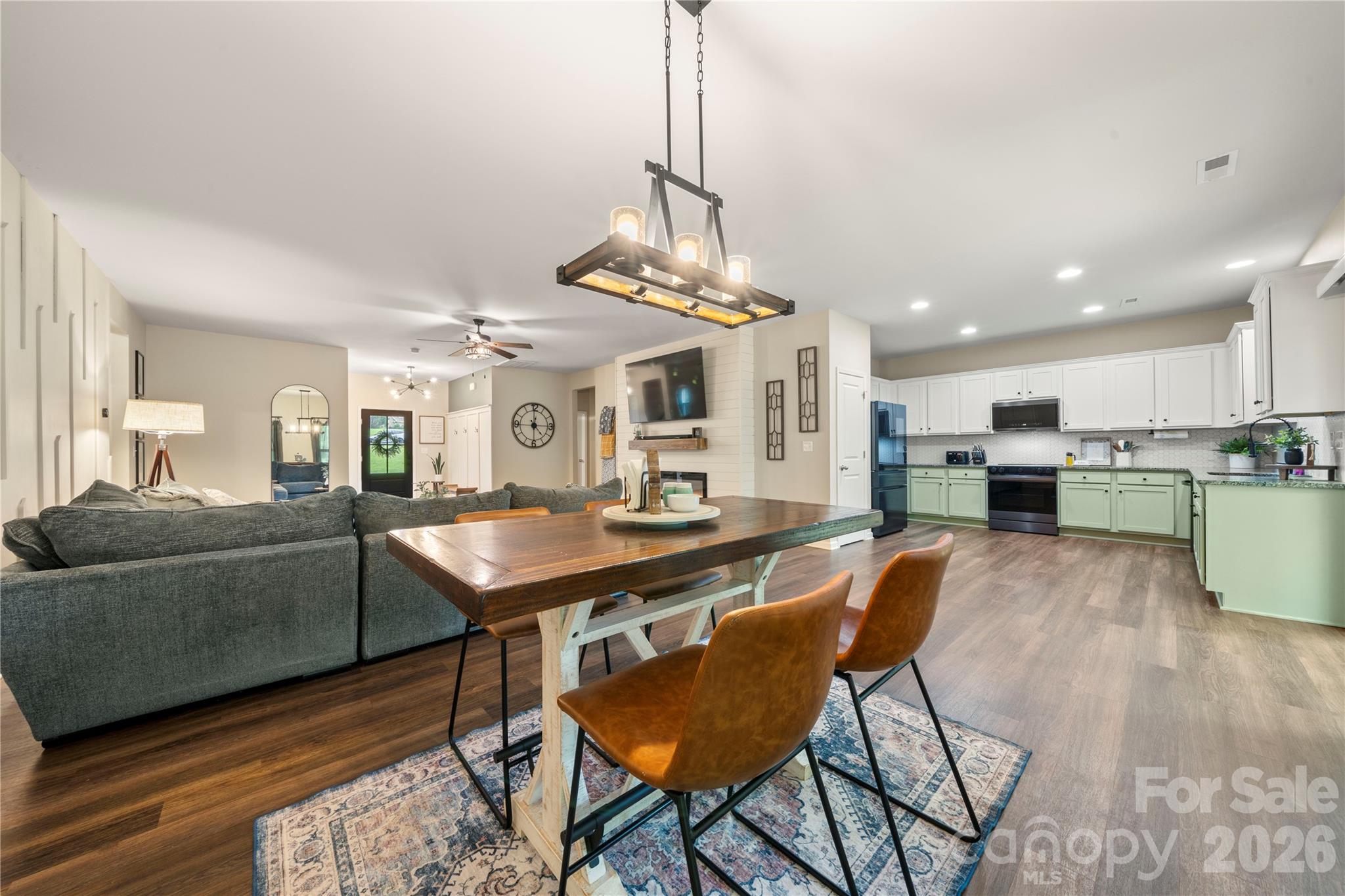 3229 Creek Bend Court — Sherrills Ford