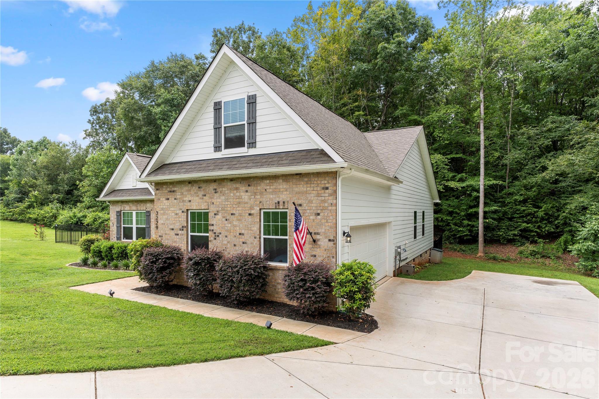 3229 Creek Bend Court — Sherrills Ford