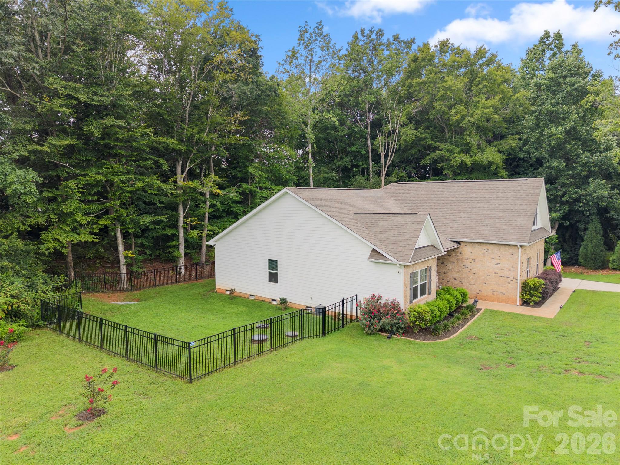 3229 Creek Bend Court — Sherrills Ford
