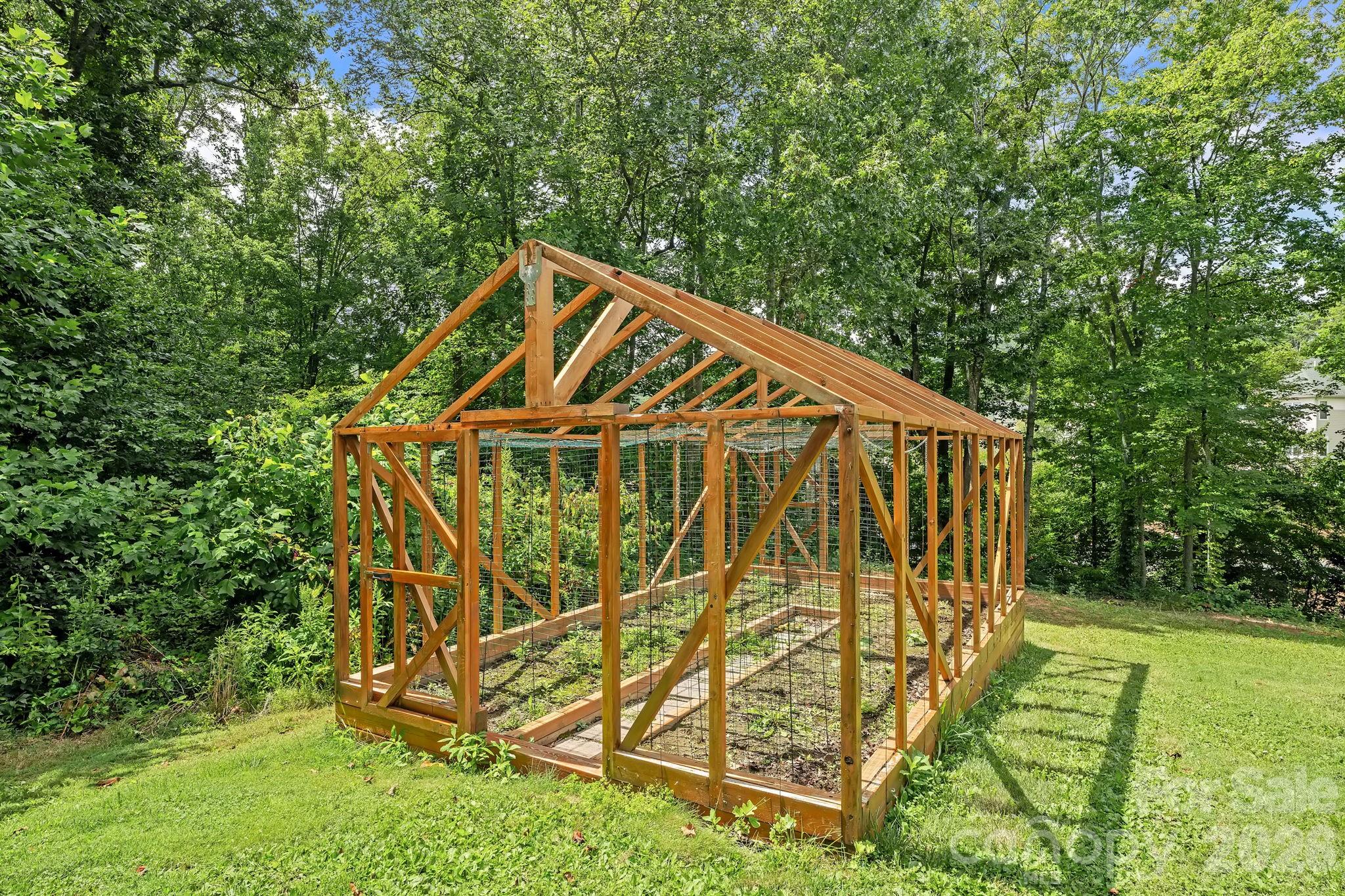 38 Little Forest Drive — Asheville