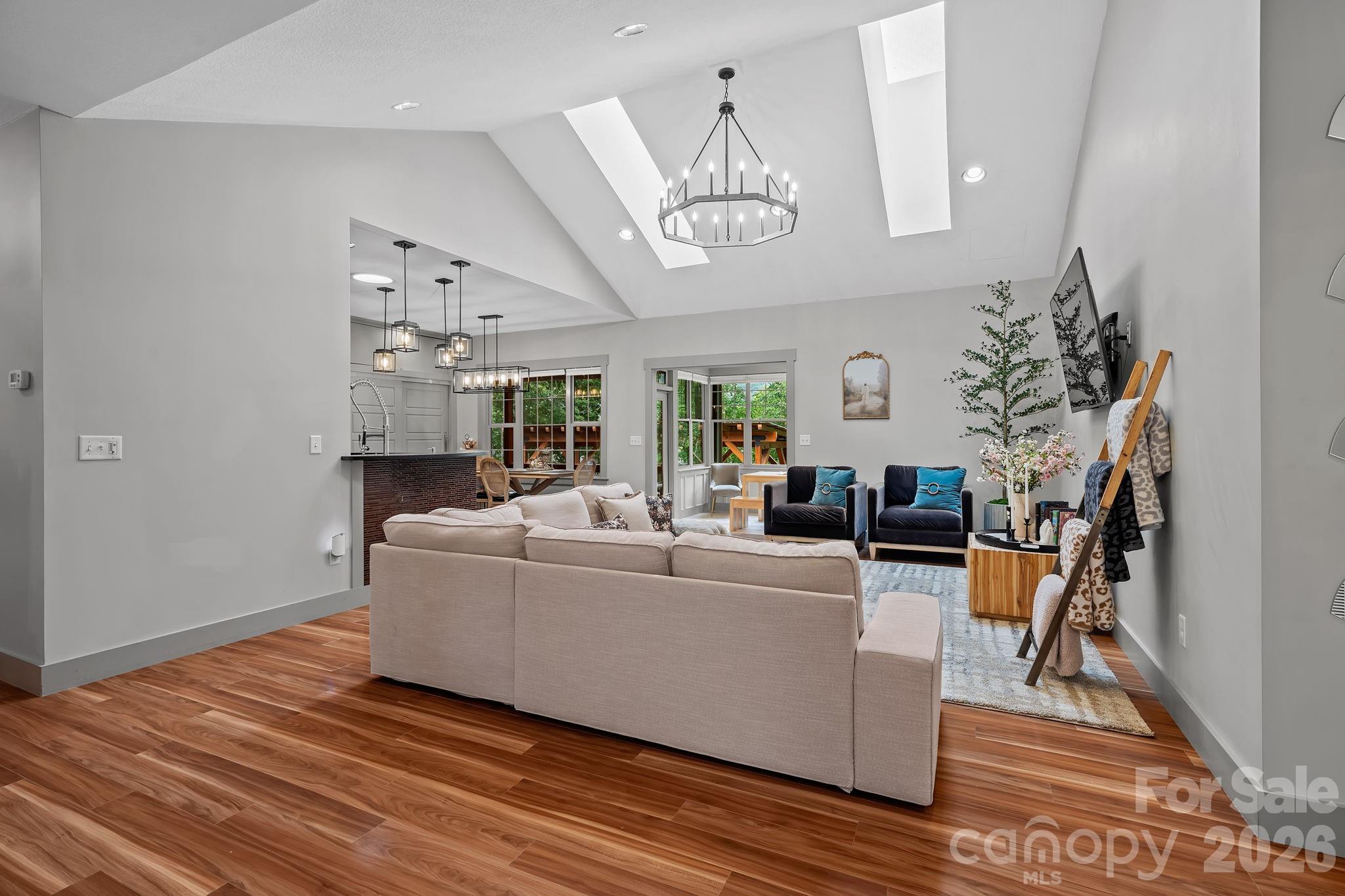 38 Little Forest Drive — Asheville