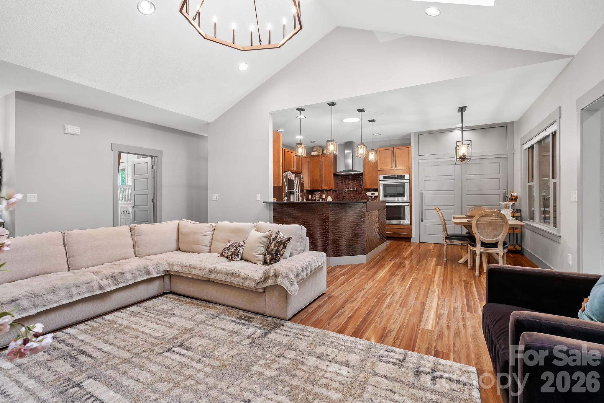 38 Little Forest Drive — Asheville
