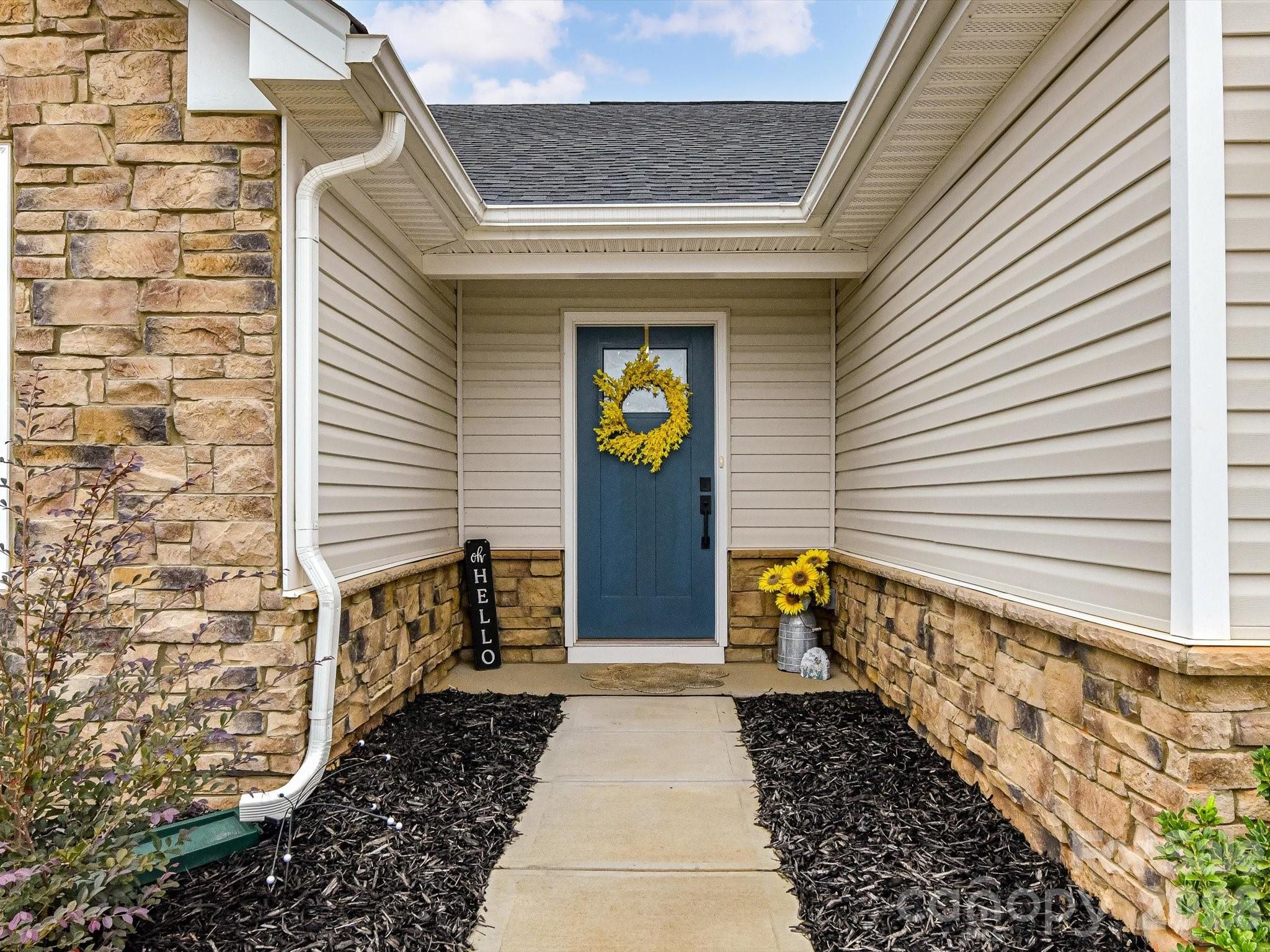 557 Nesbe Street — Lancaster